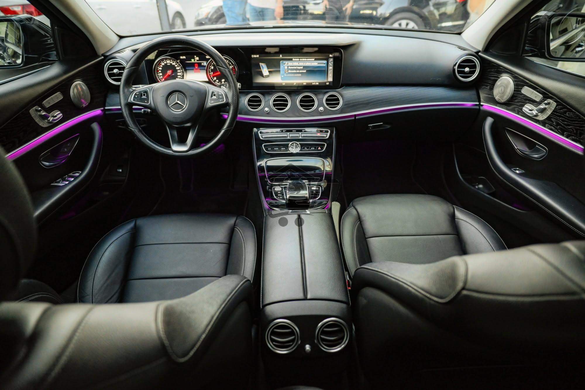 Mercedes-Benz E200 - الصورة 10