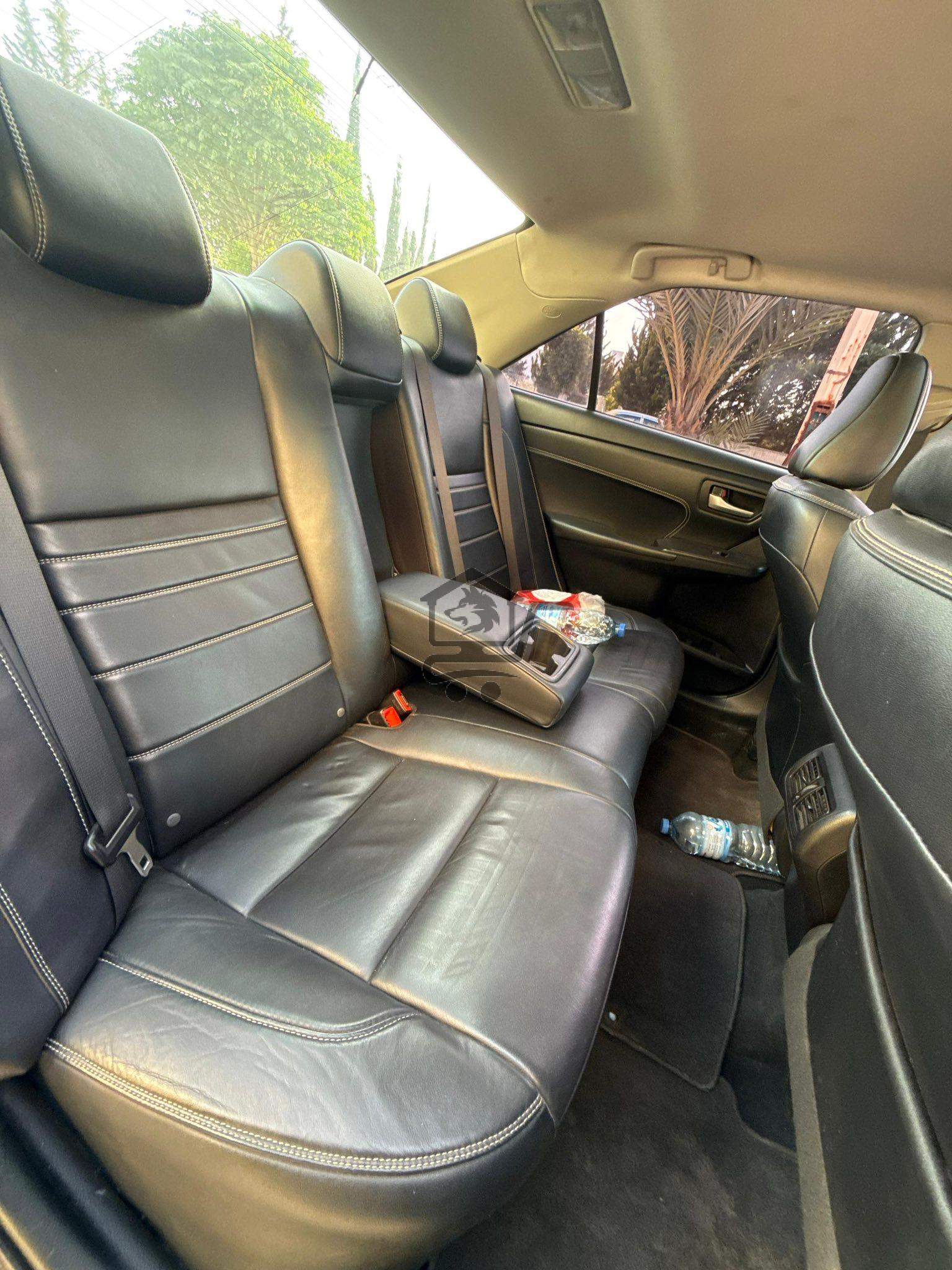 Toyota Camry 2015 - الصورة 9
