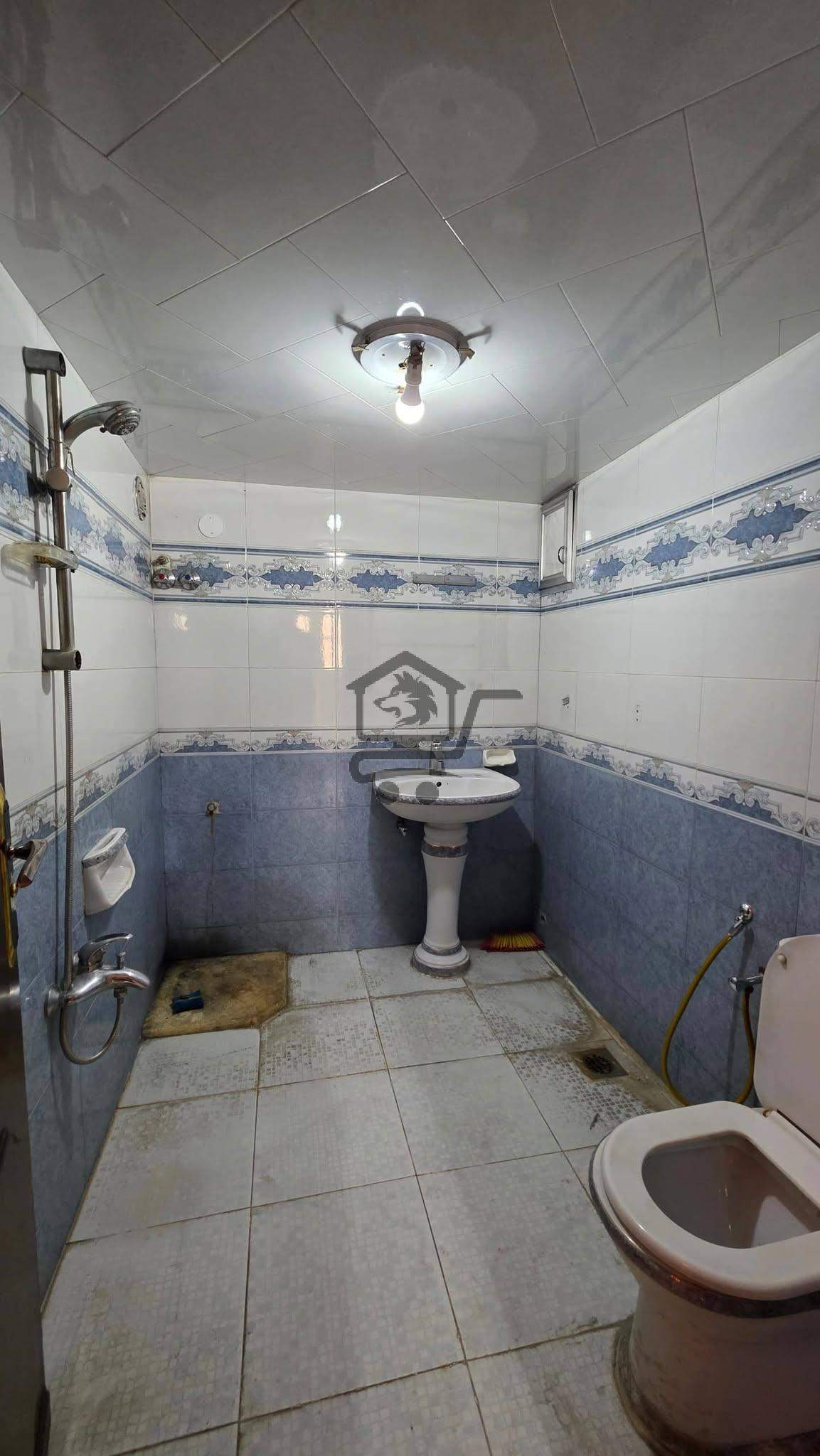 شقة سكنية بموقع مميز - الصورة 2