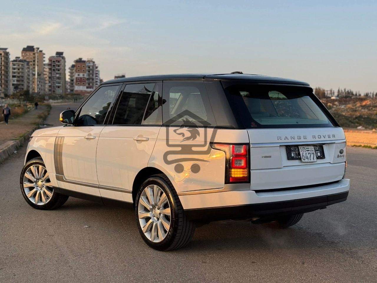 Range Rover Vogue HSE - الصورة 2