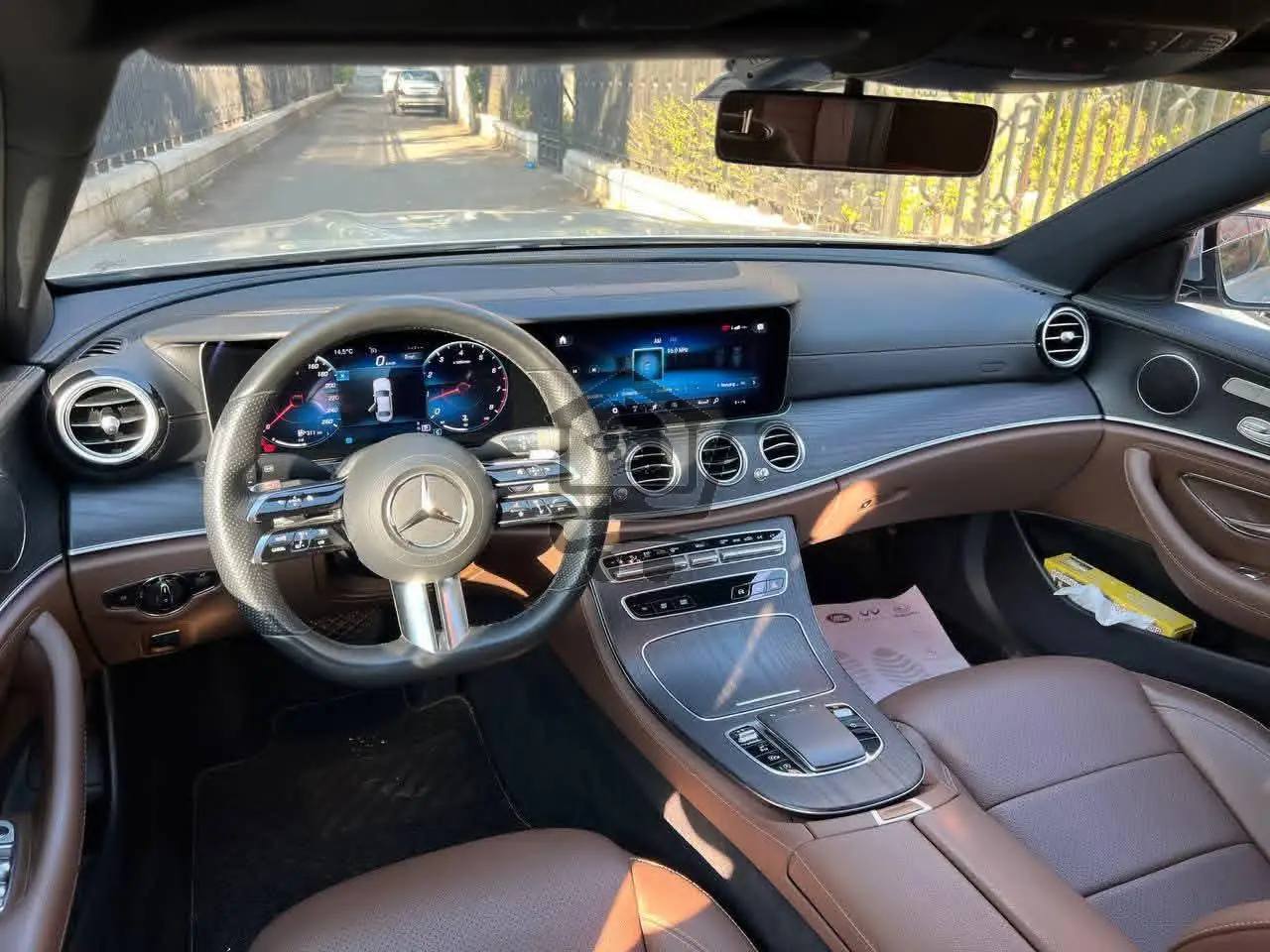 Mercedes E300 - الصورة 3
