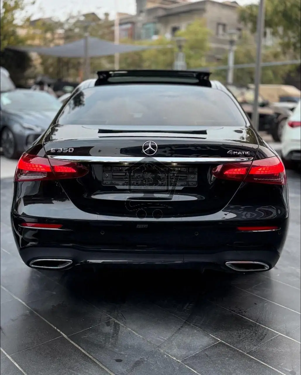 Mercedes Benz E350 - الصورة 4