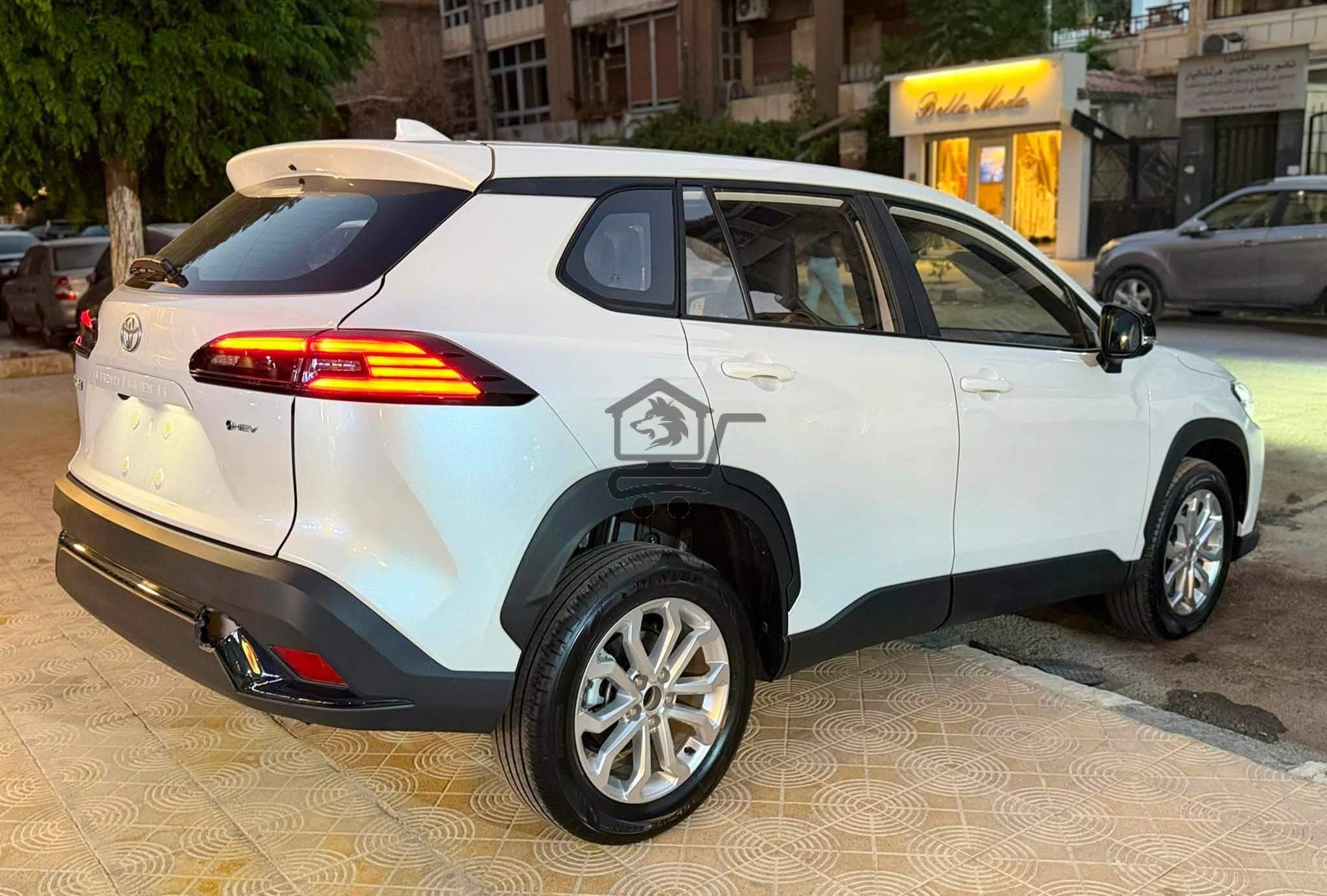 Toyota Front Lander - الصورة 2