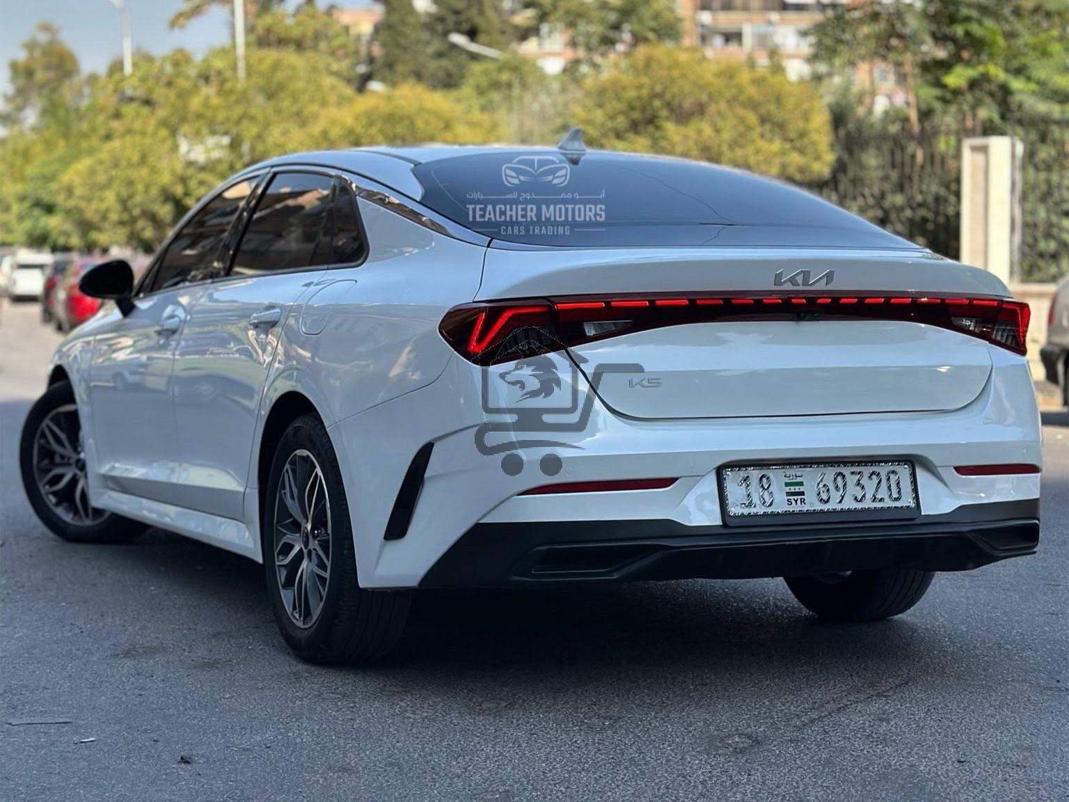 Kia K5 2025 - الصورة 2