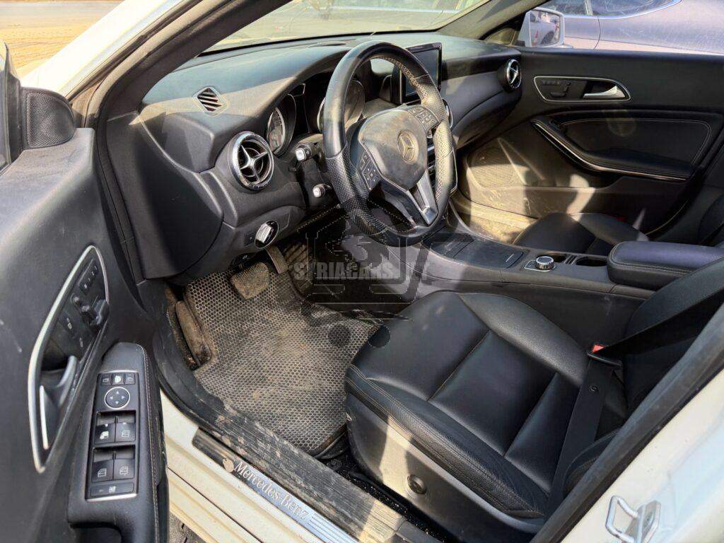 مرسيدس بينز - Mercedes benz CLA 200 - الصورة 4