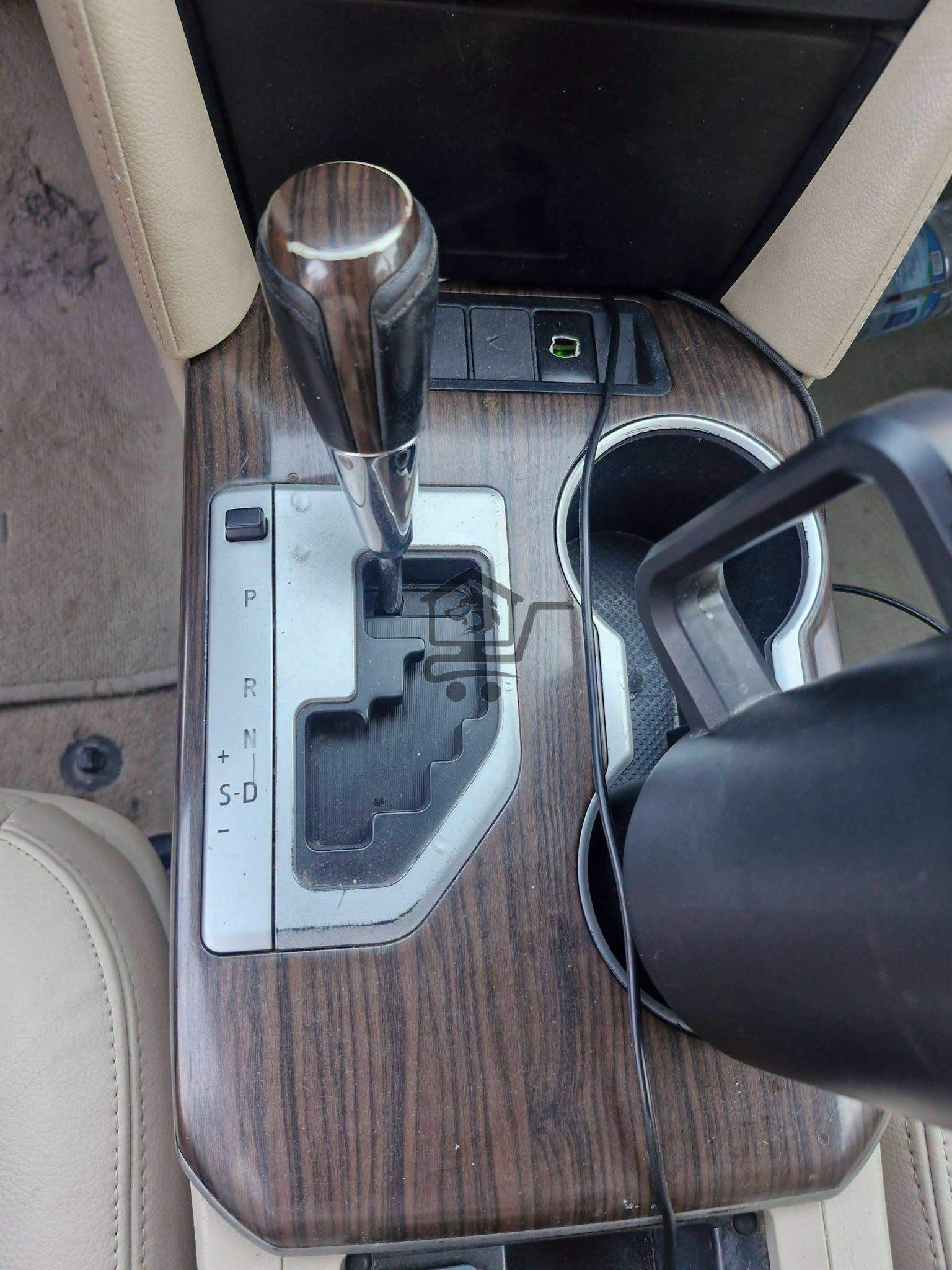 Toyota Camry 2012 - الصورة 9