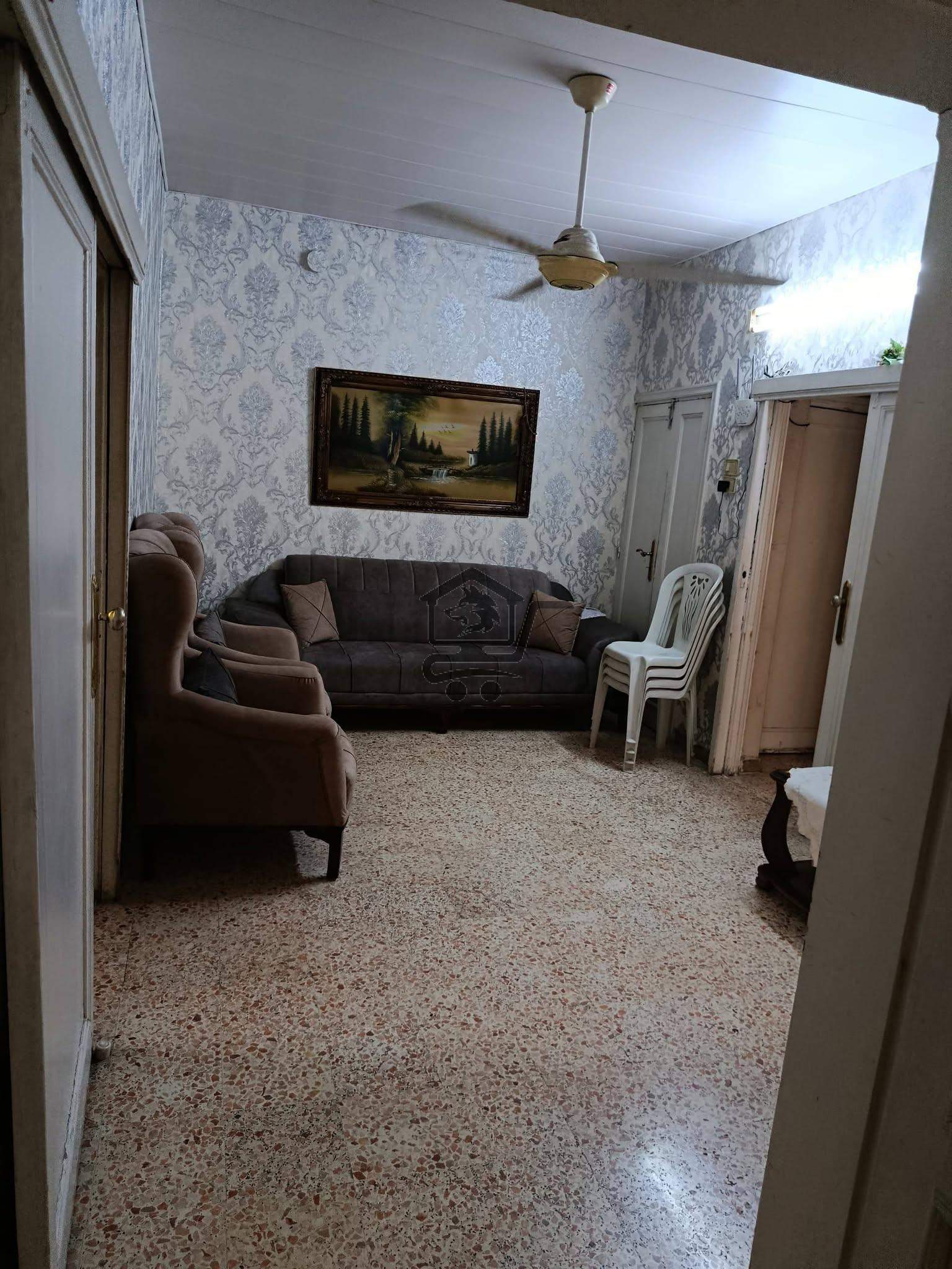 شقة للبيع بسعر مناسب - الصورة 2