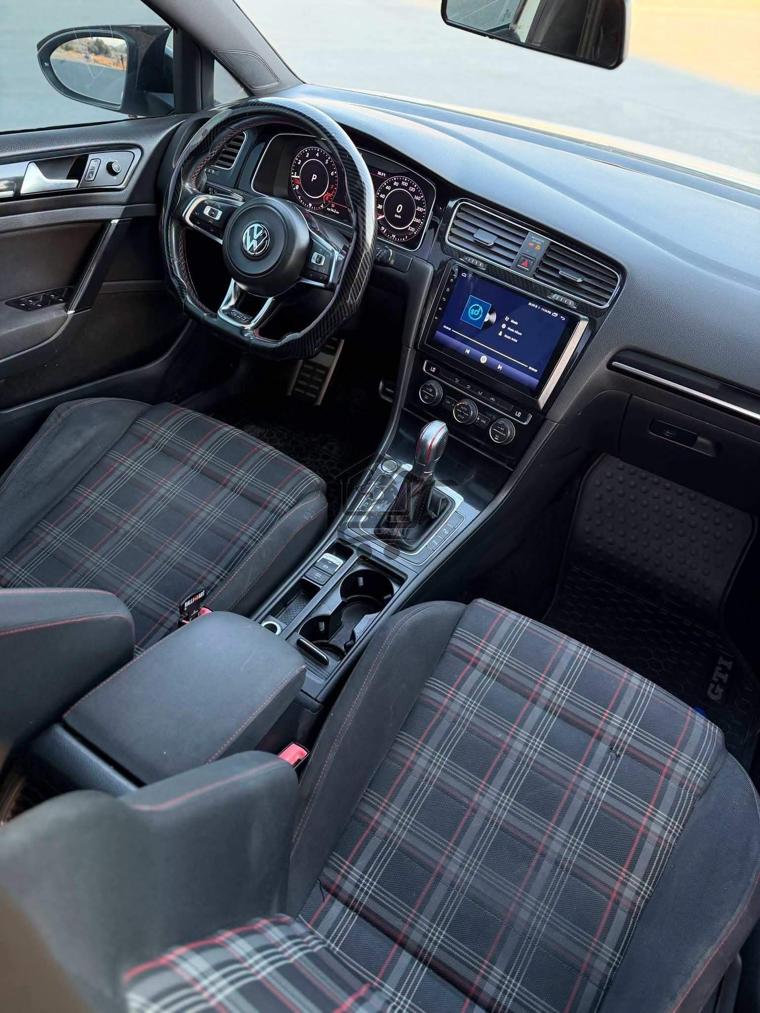 GOLF GTI - الصورة 4