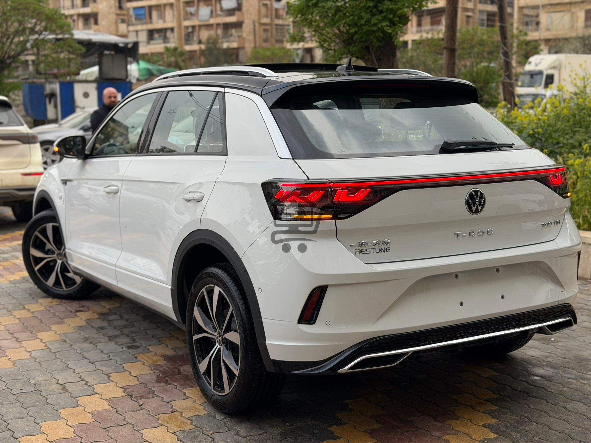 Volkswagen T‑Roc R 2025 - الصورة 4