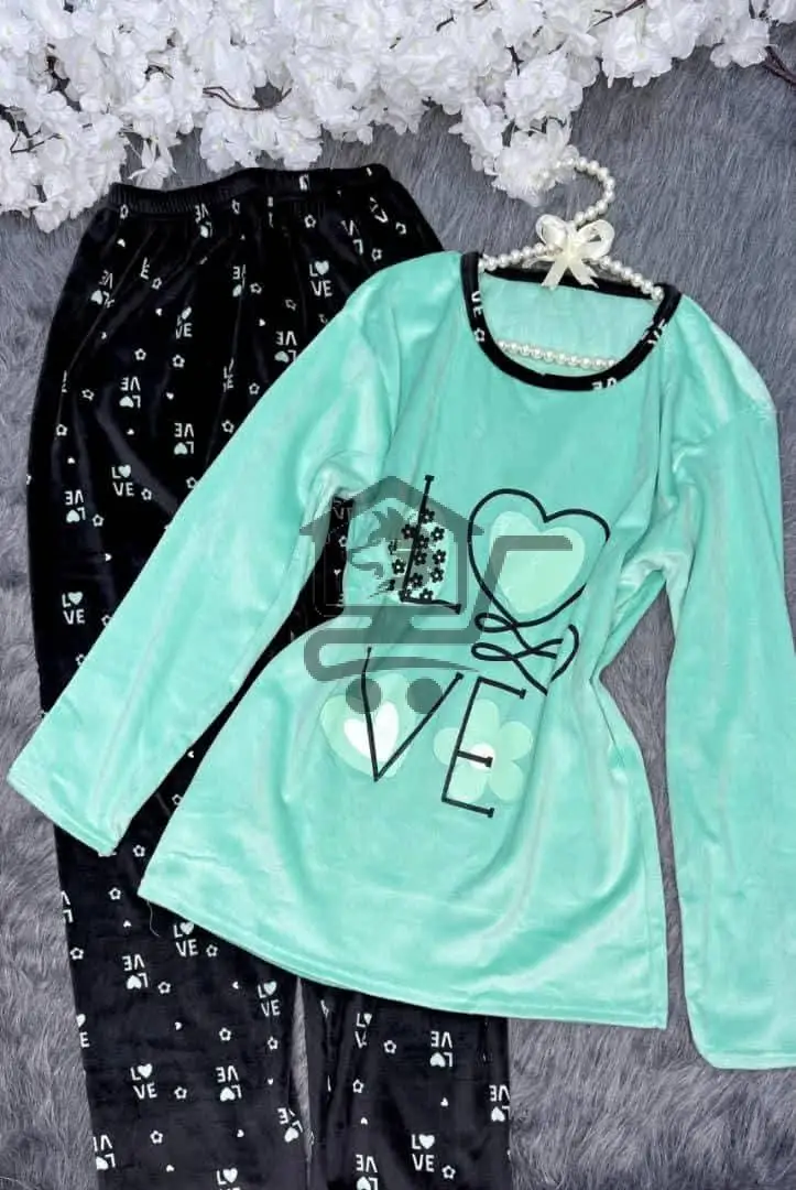 بيجامة مخمل - الصورة 1