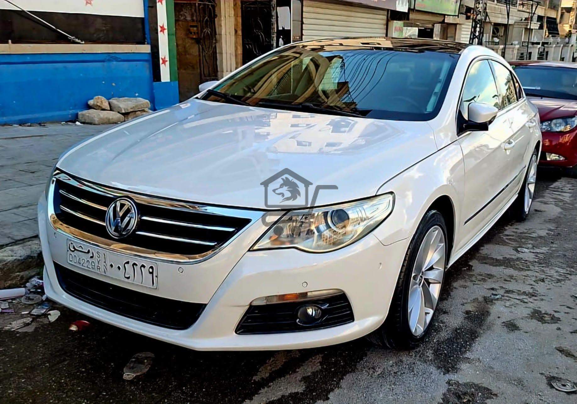 Volkswagen Passat 2010 - الصورة 1