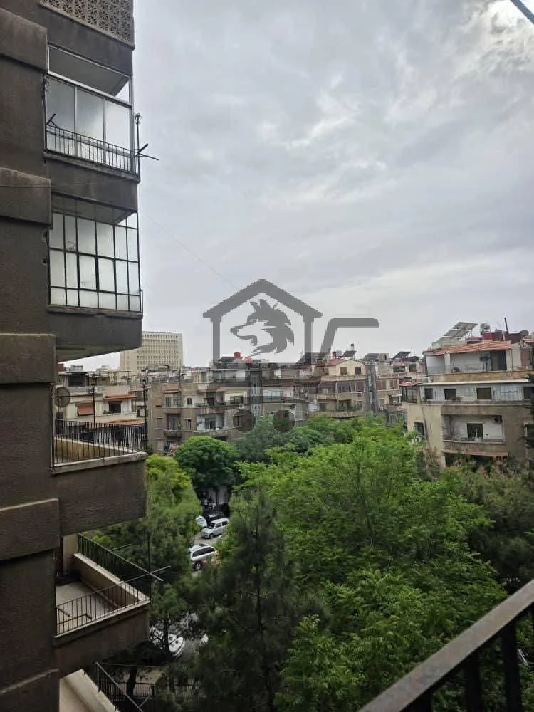 شقة ثلاث غرف بدون فرش - الصورة 4