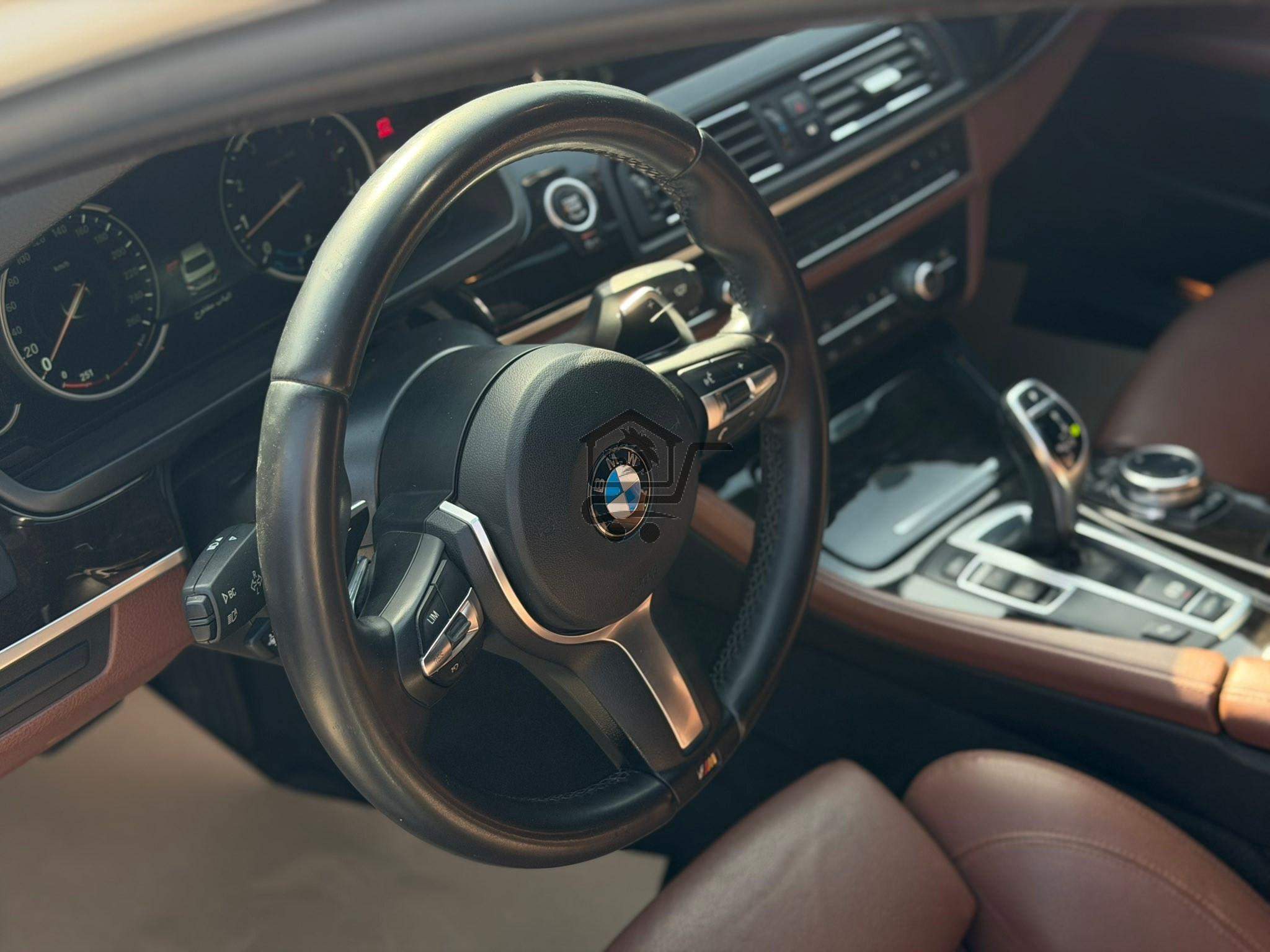 BMW 528i 2014 - الصورة 7