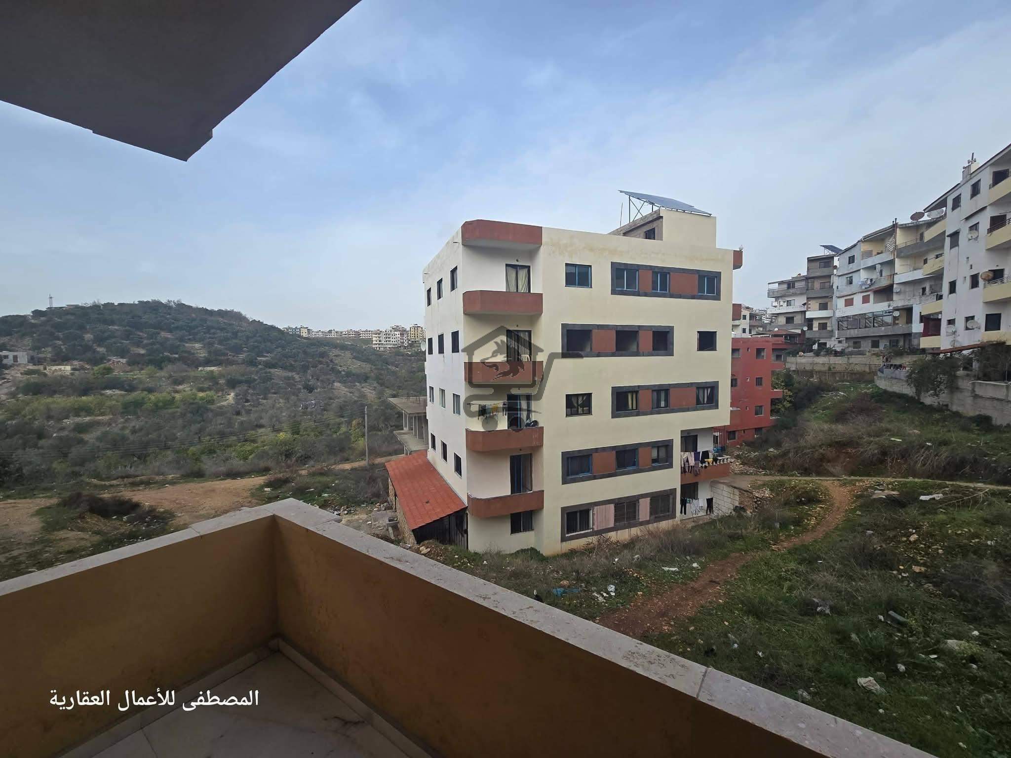 شقة بإكساء مميز جدا - الصورة 2