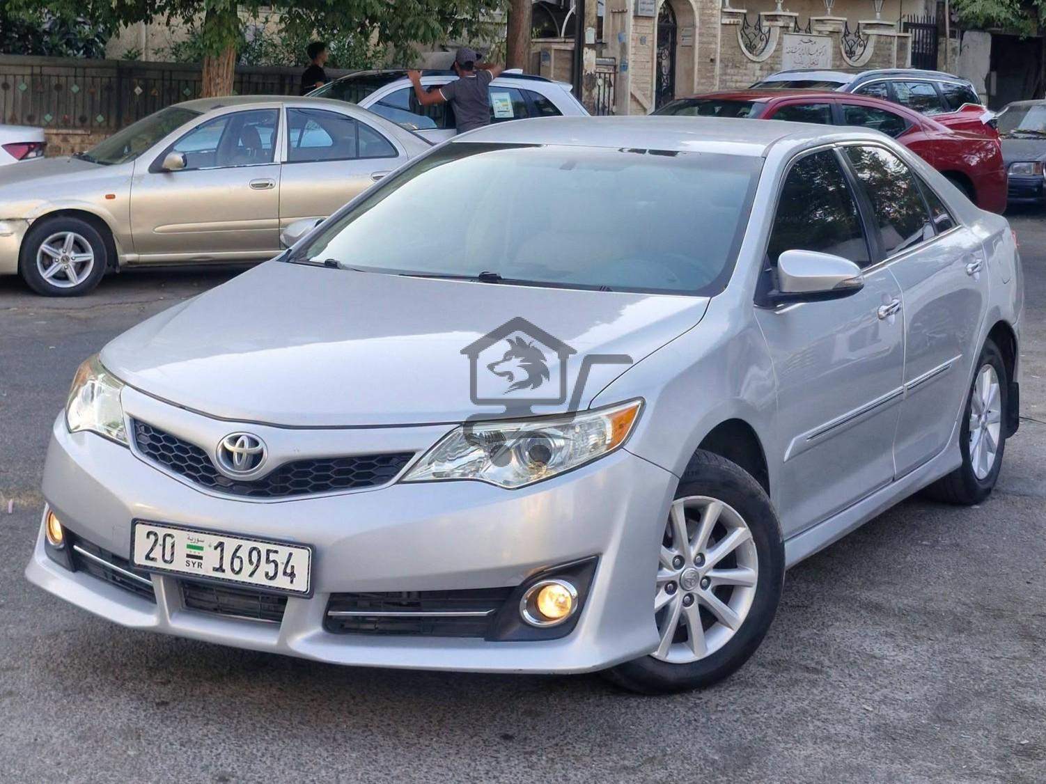 Toyota Camry 2012 - الصورة 4