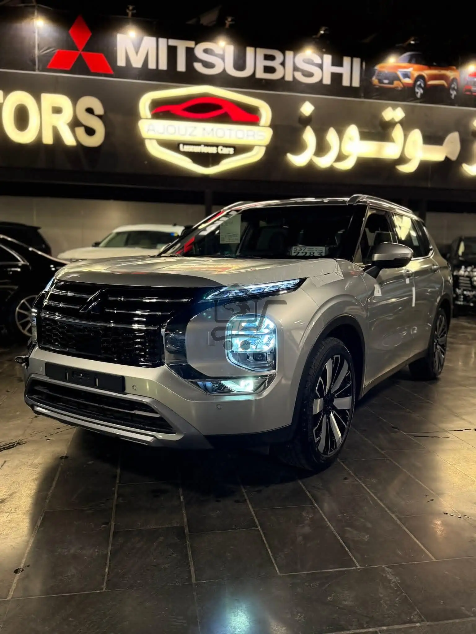 Mitsubishi Out Lander - الصورة 1