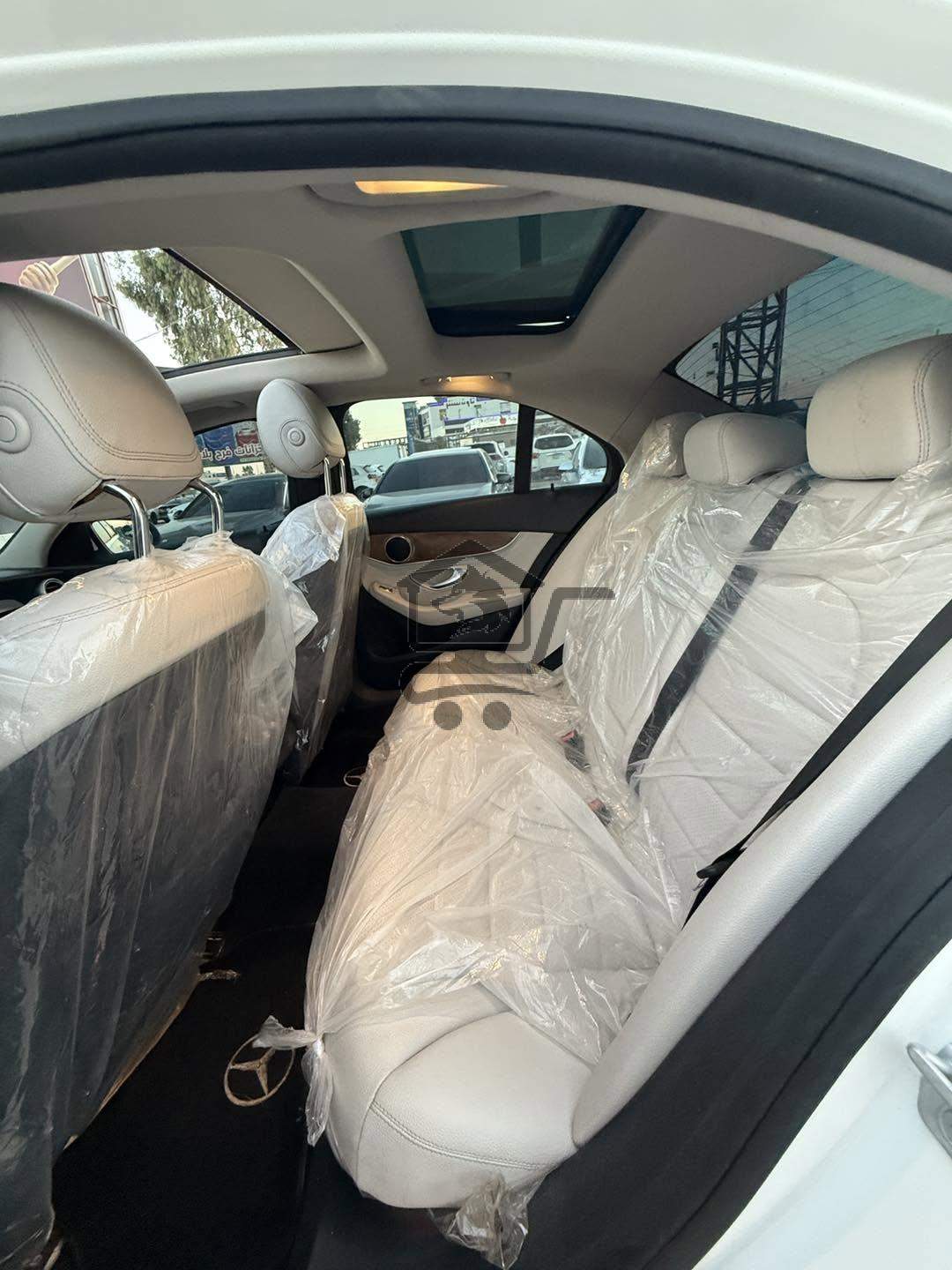 Mercedes C300 2015 4matic - الصورة 10