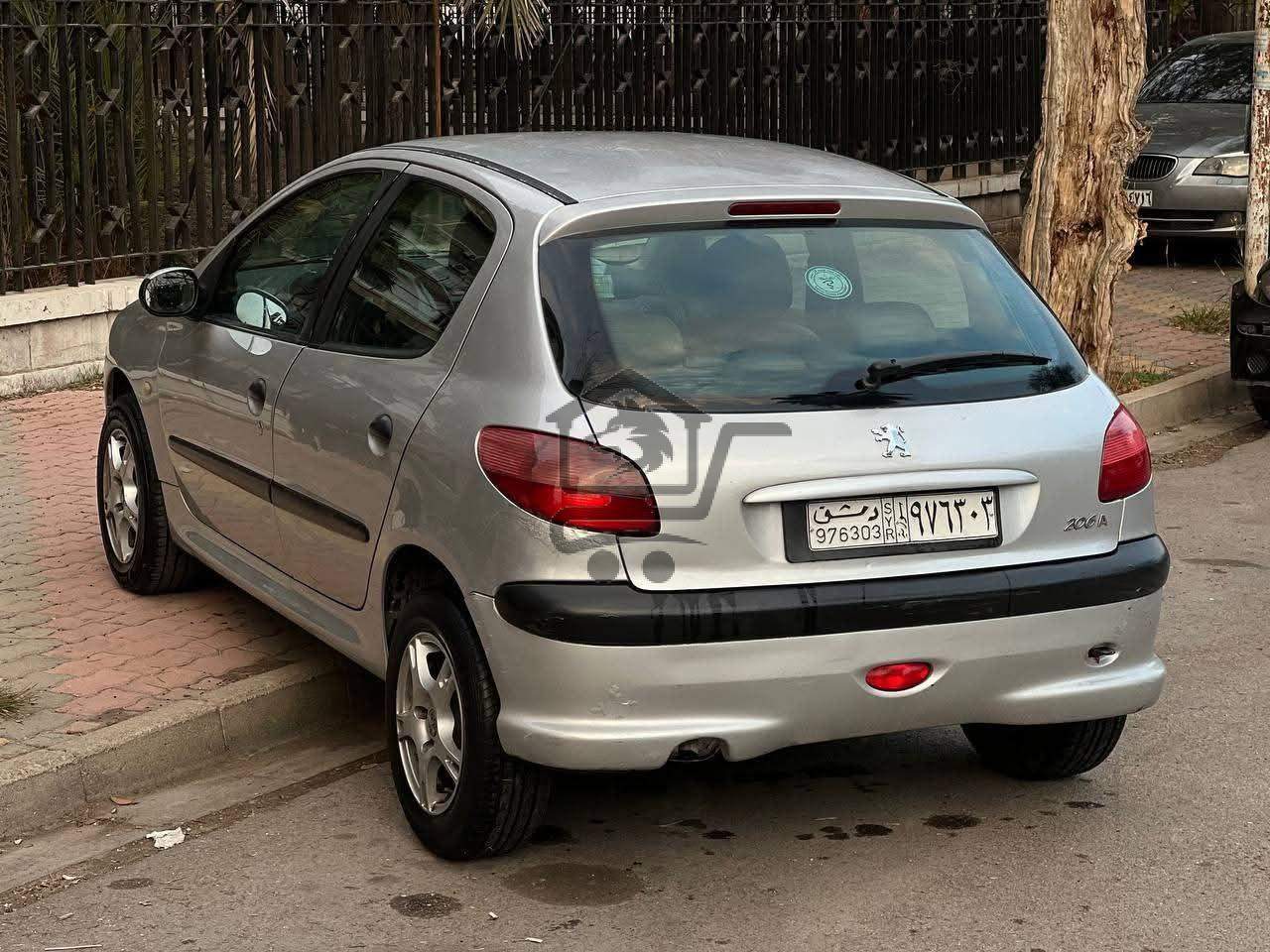 Peugeot 206 - الصورة 2