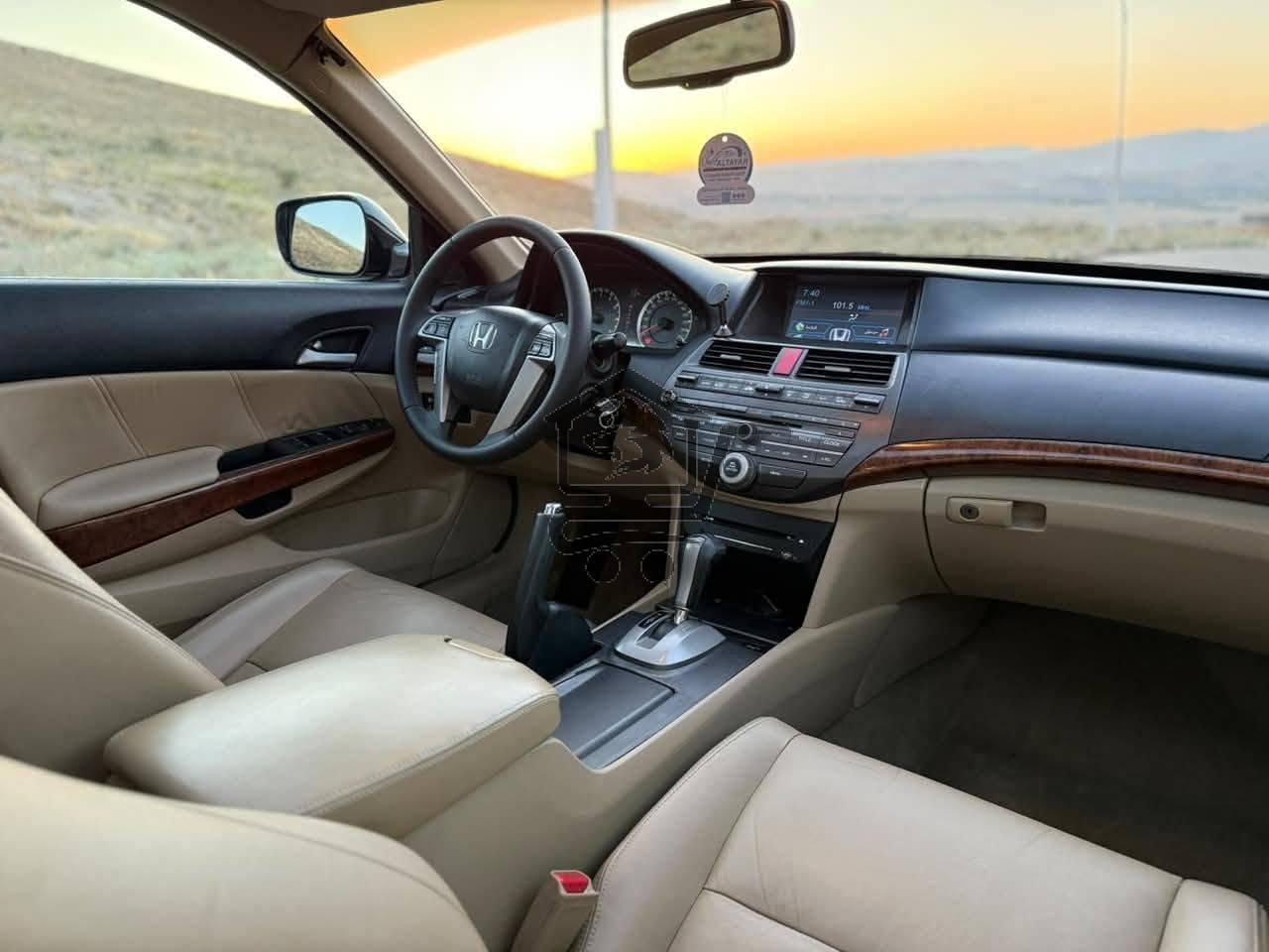 Honda  Accord 2012 - الصورة 6