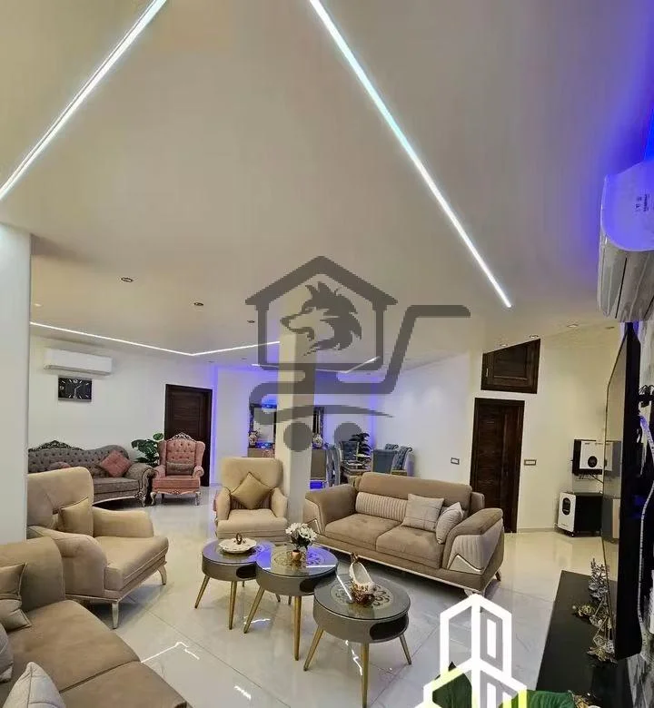 للبيع منزل سكني في منطقة المزرعة - الصورة 9