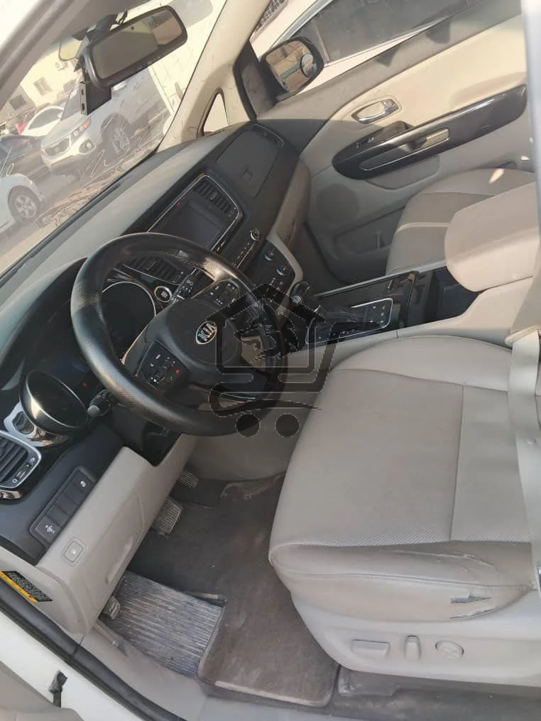 كيا كرنفال - الصورة 2