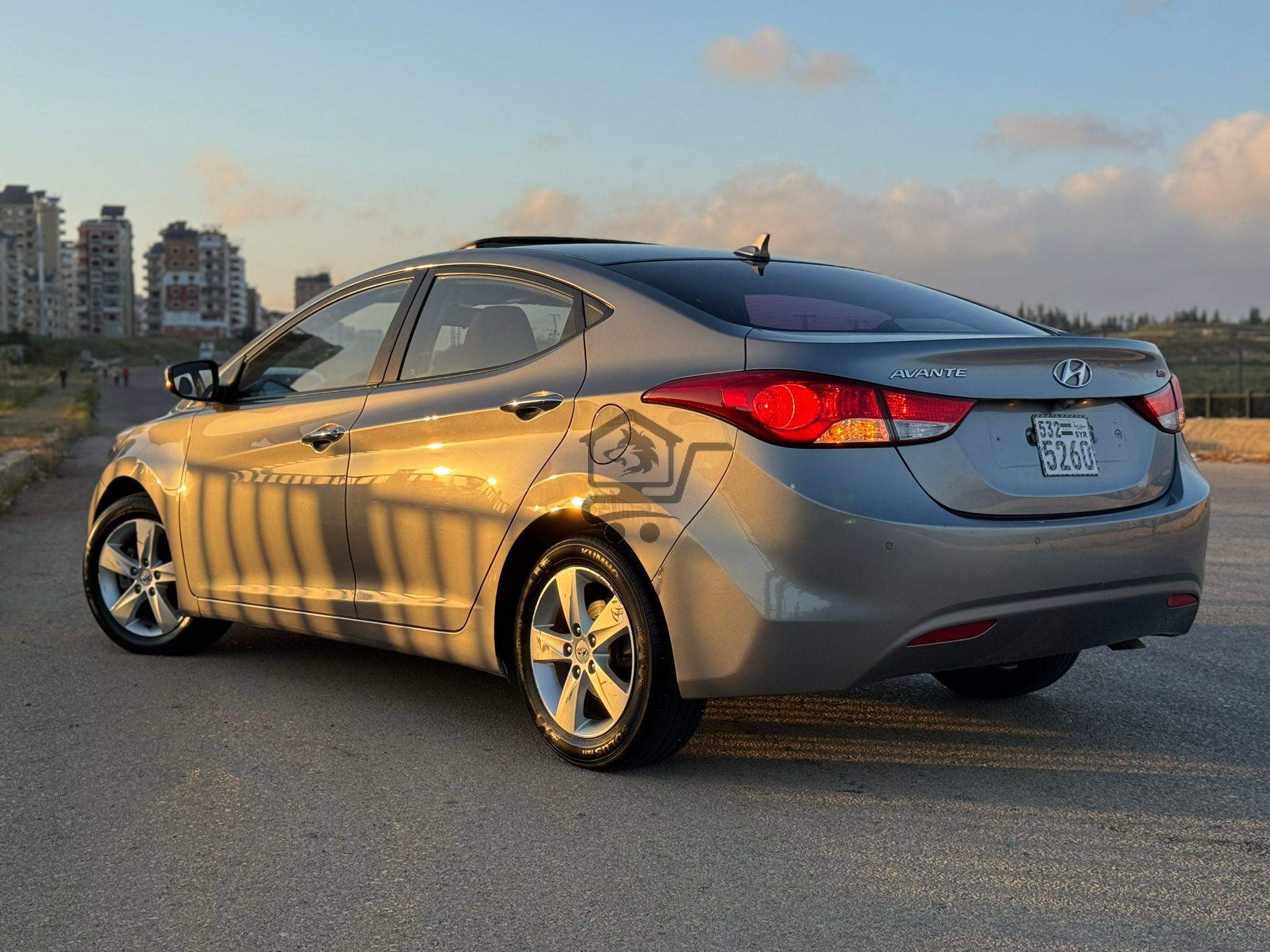 Hyundai Avante 2013 - الصورة 3