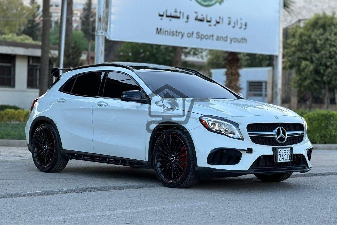 Mercedes-AMG GLA 45S - الصورة 1
