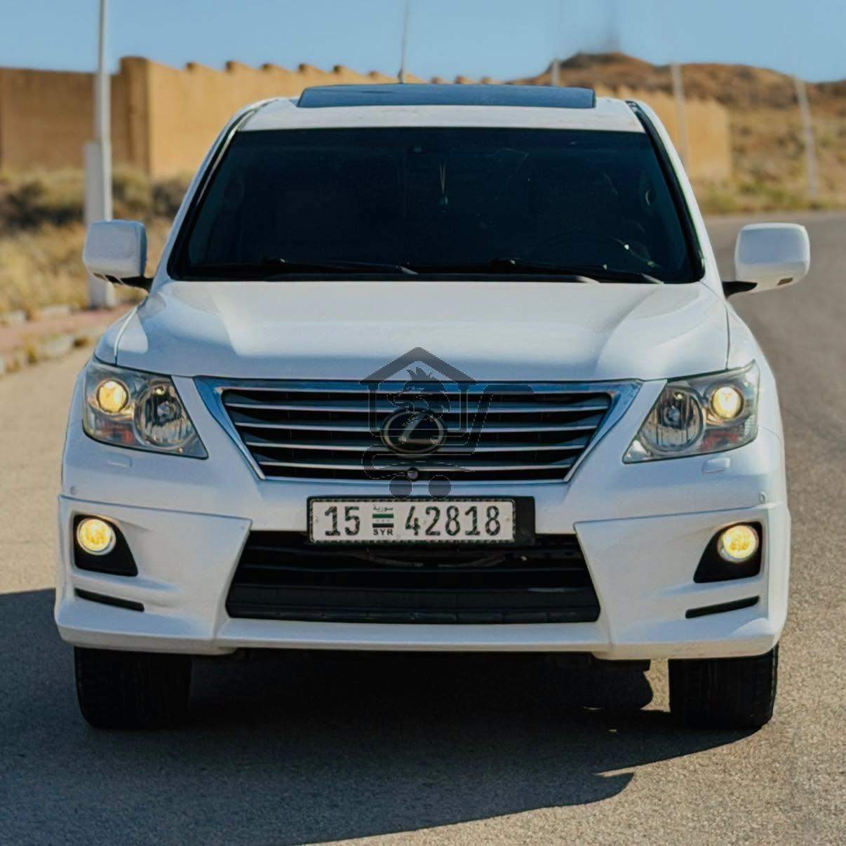 Lexus LX570 2011 - الصورة 3