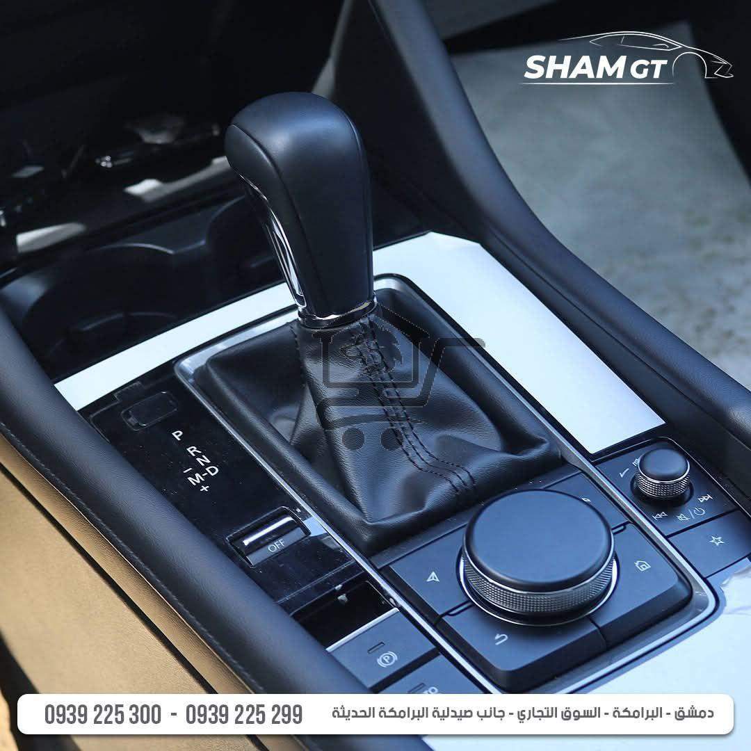 Mazda Zoom 3 - الصورة 9