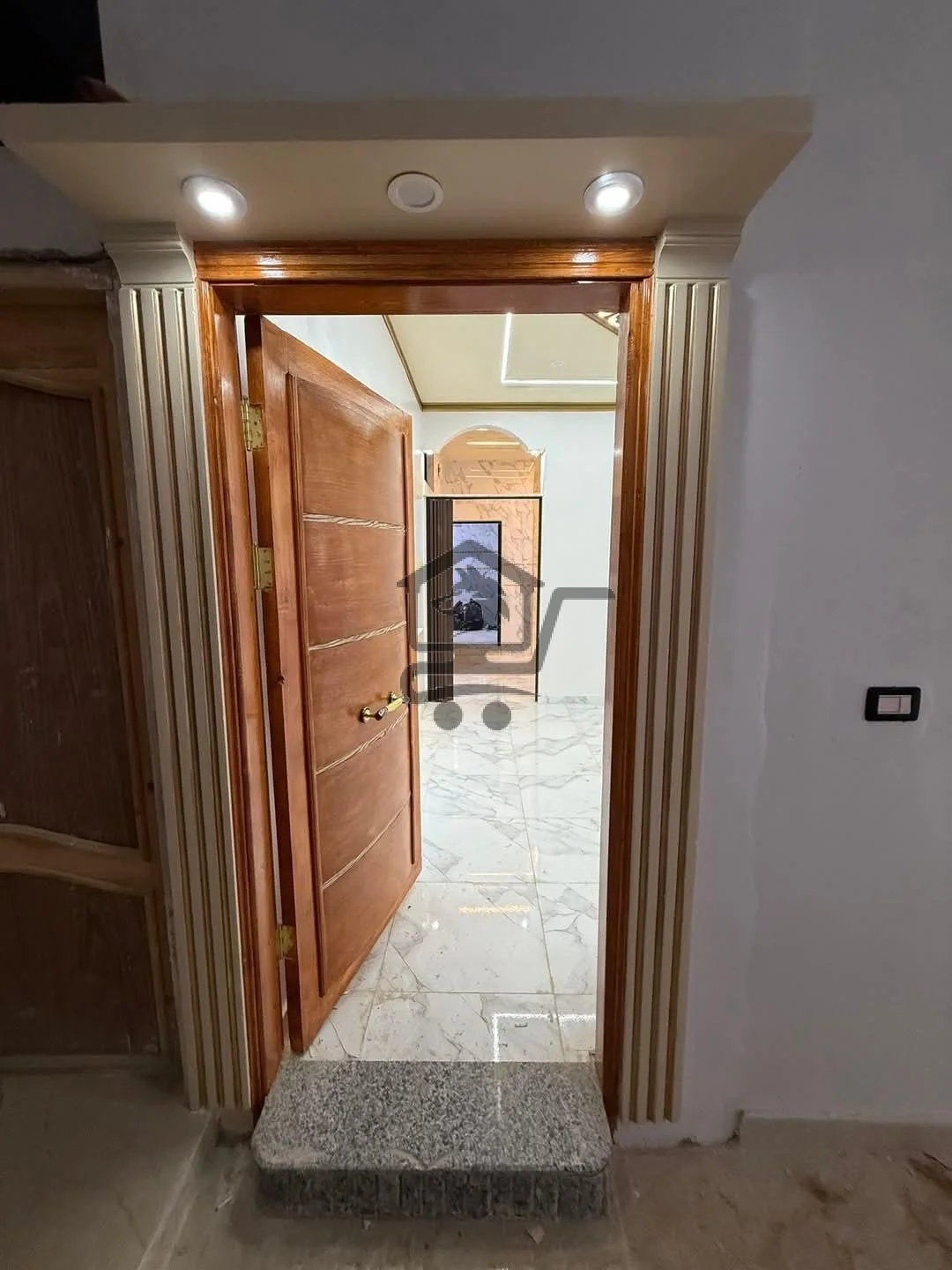 منزل للبيع بسعر لقطة - الصورة 1