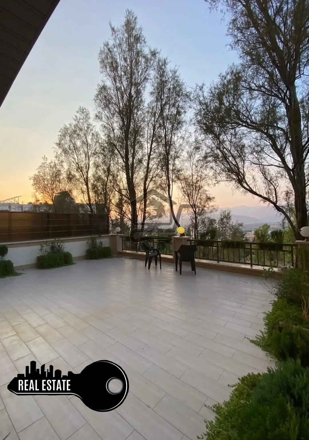 منزل فخم بموقع حيوي وراقي - الصورة 1