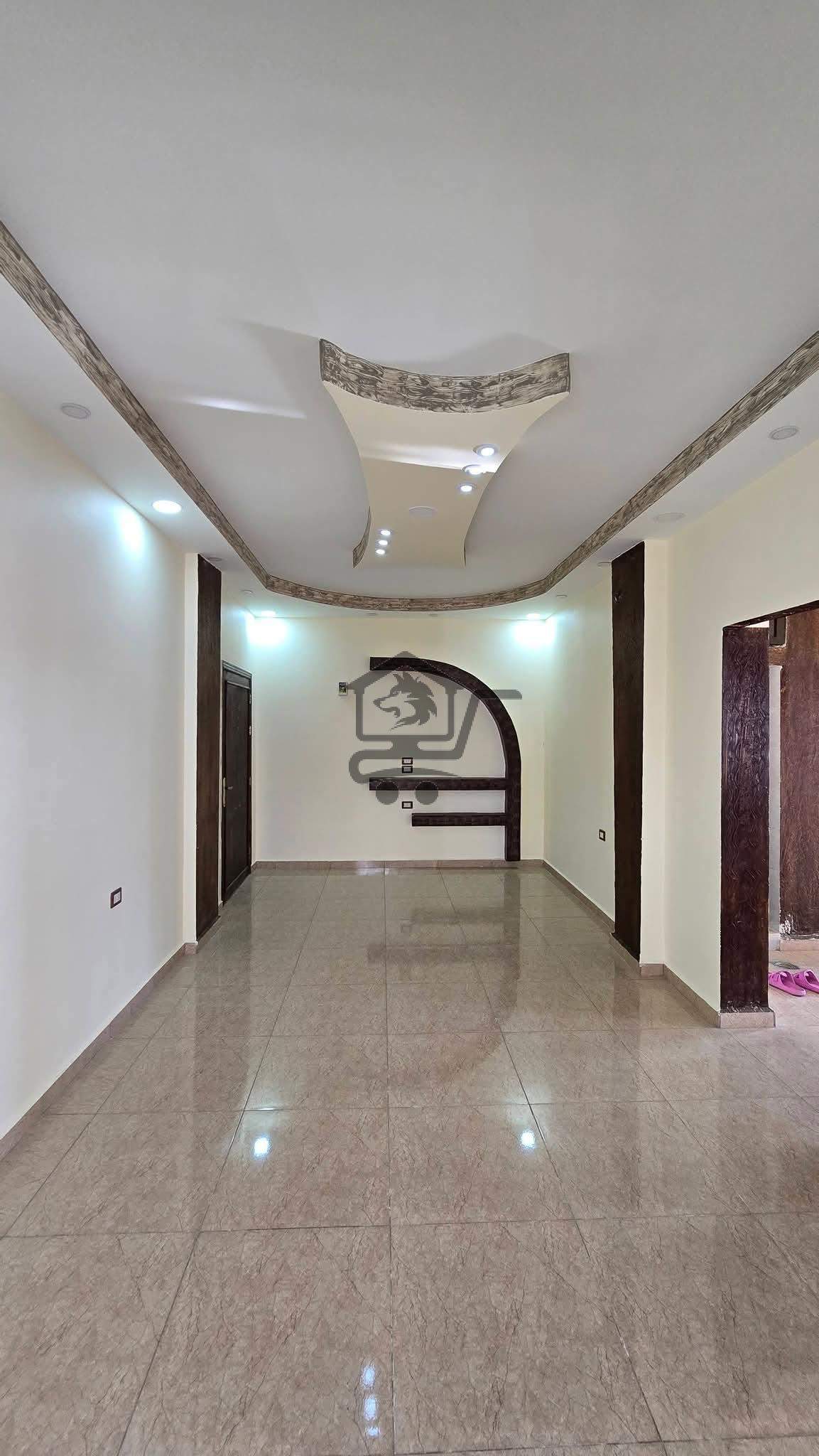 شقة بإكساء جيد جدا - الصورة 4