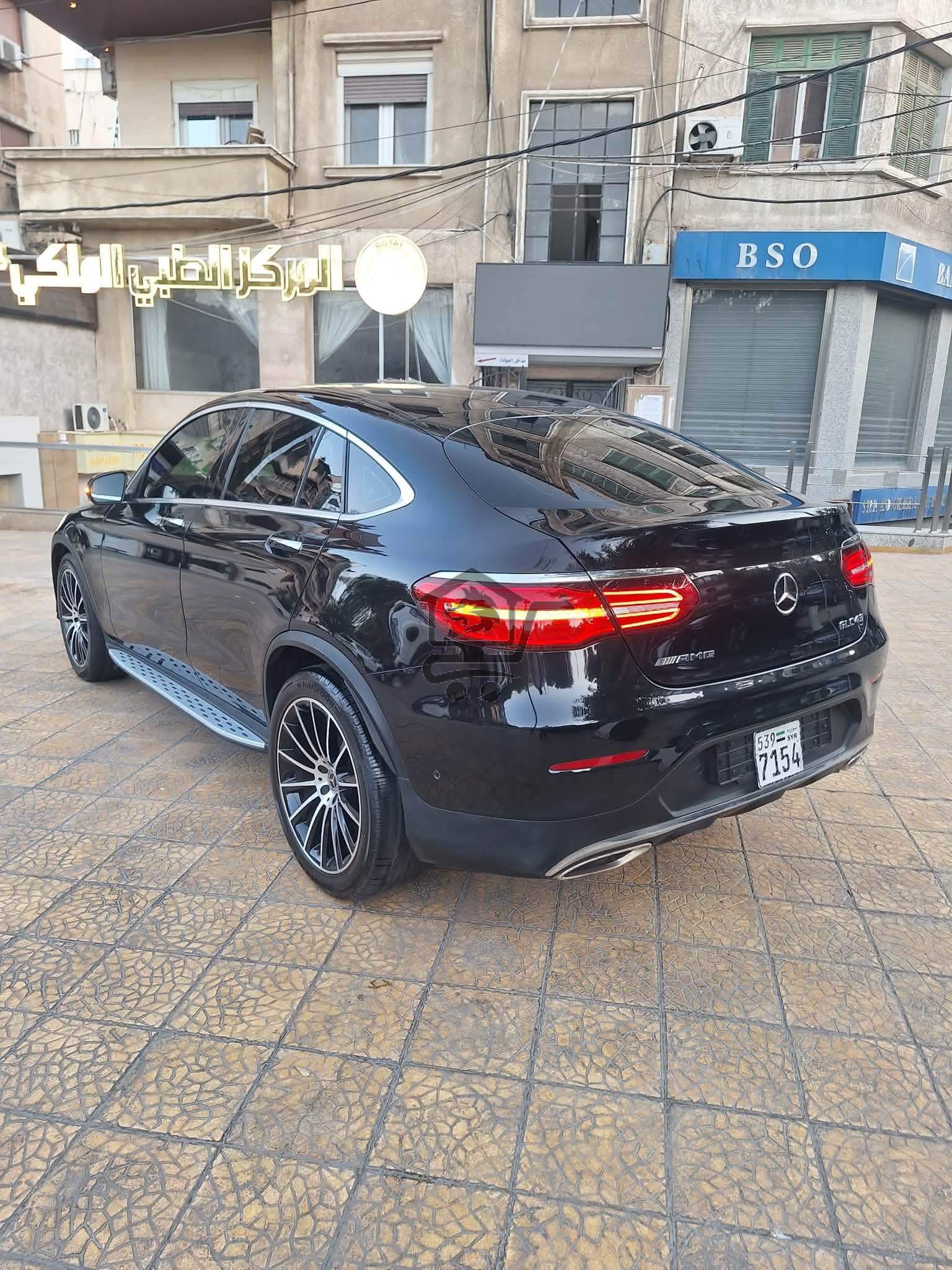 Mercedes GLC 300 - الصورة 2