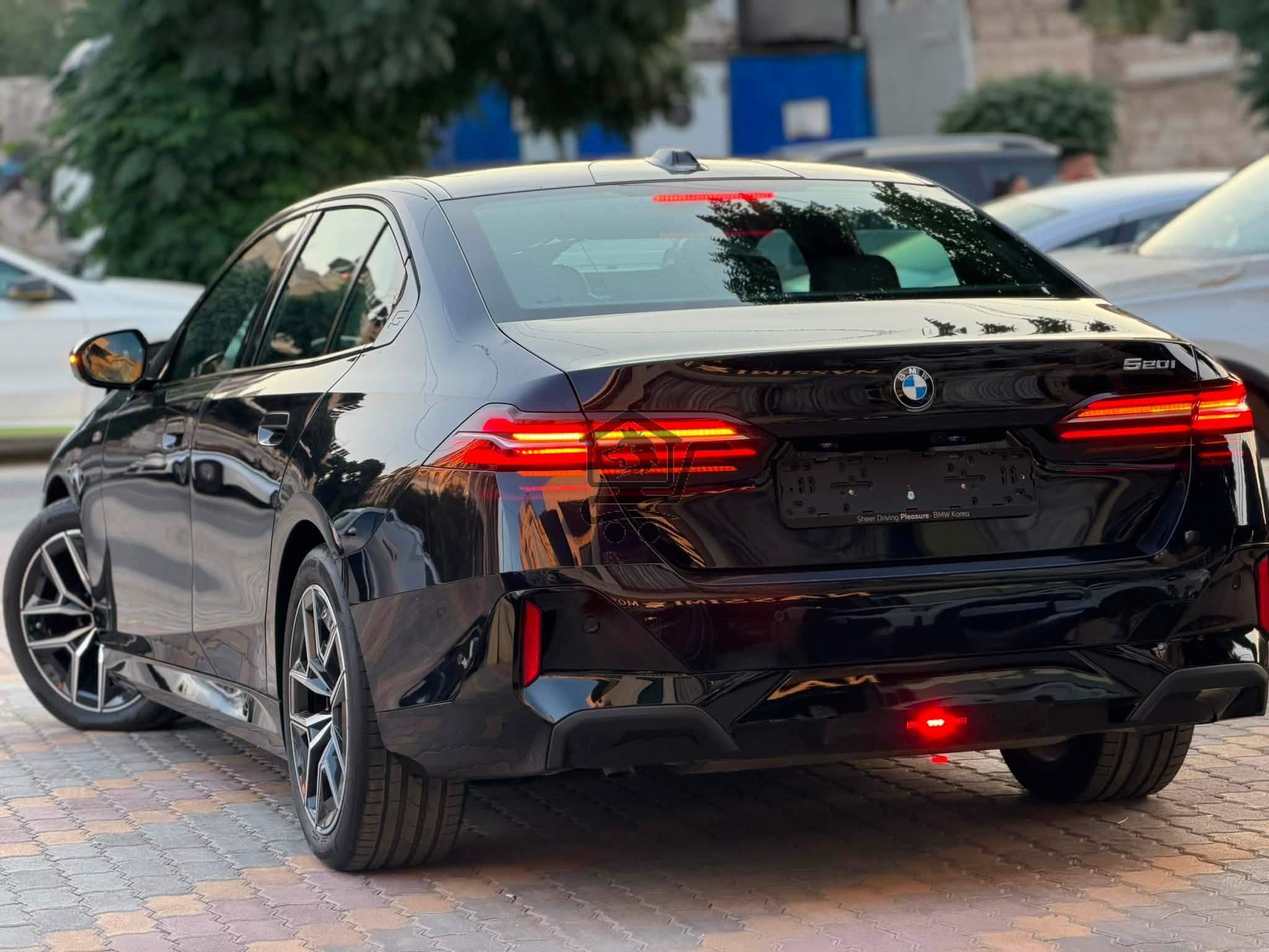 BMW 520i 2024 - الصورة 4