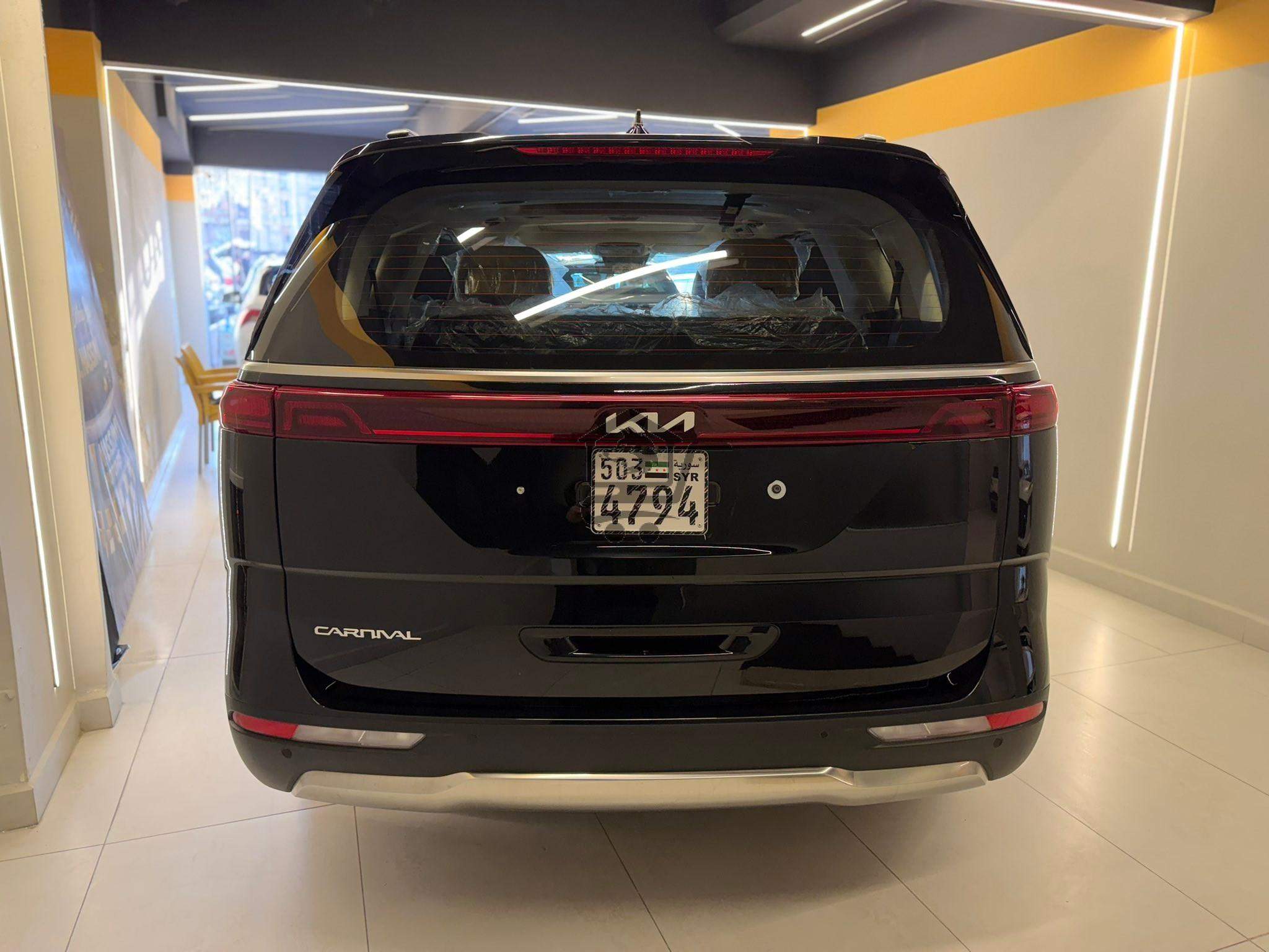 Kia Carnival 2025 - الصورة 2