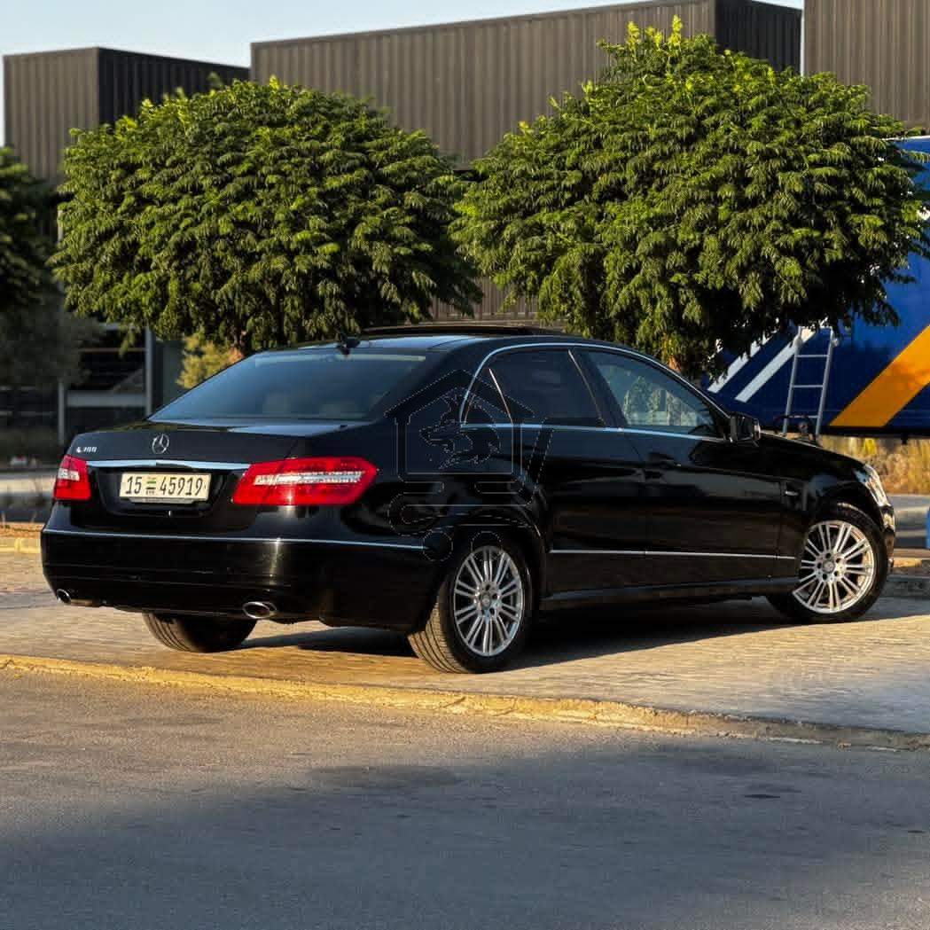 Mercedes E300 - الصورة 3