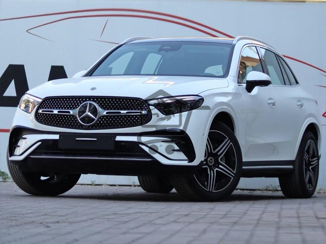 Mercedes-Benz GLC 200 - الصورة 1