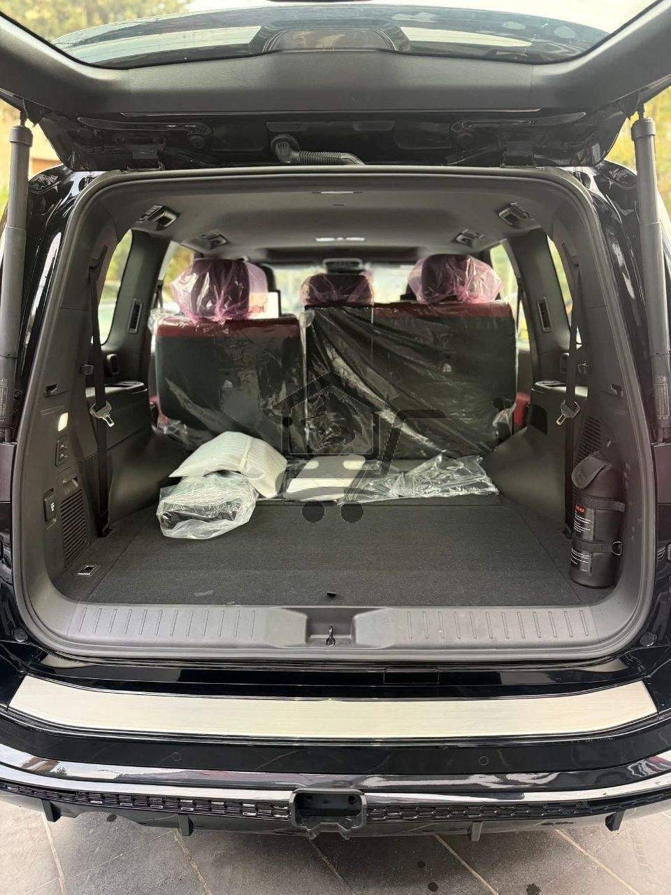 Toyota Land Cruiser VXR - الصورة 6