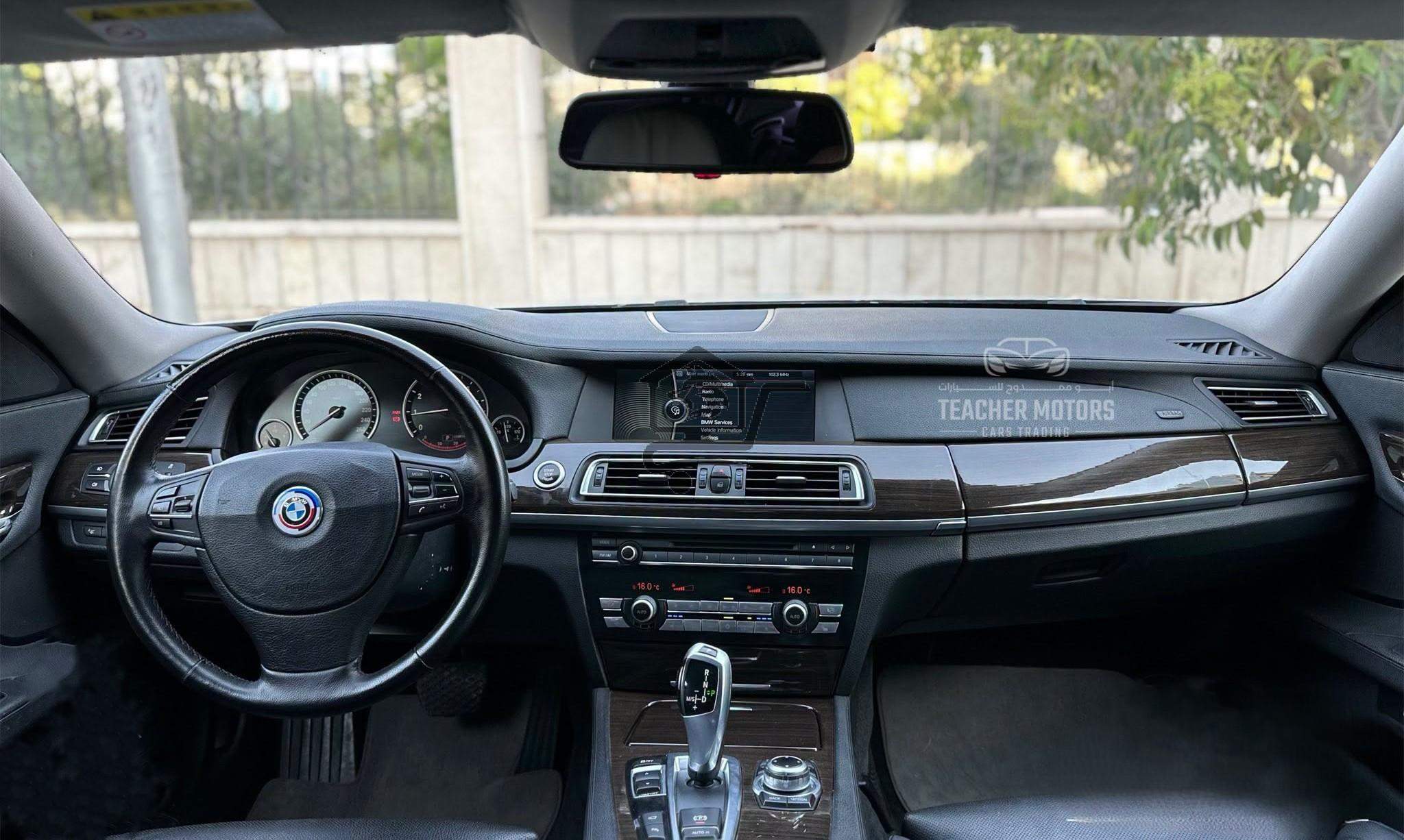 BMW 750Li 2010 - الصورة 5