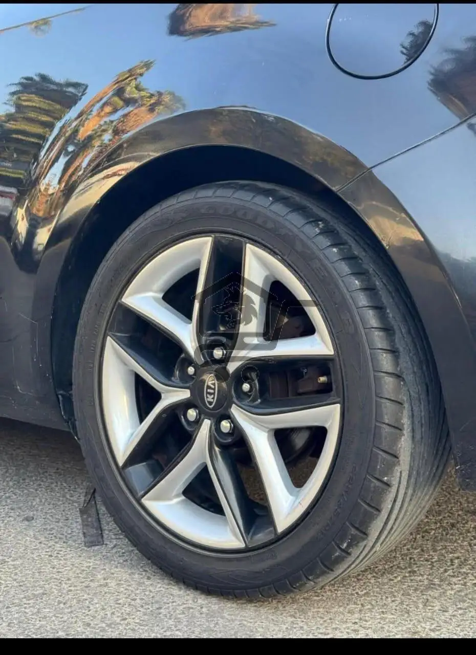 سيارة للبيع - الصورة 3