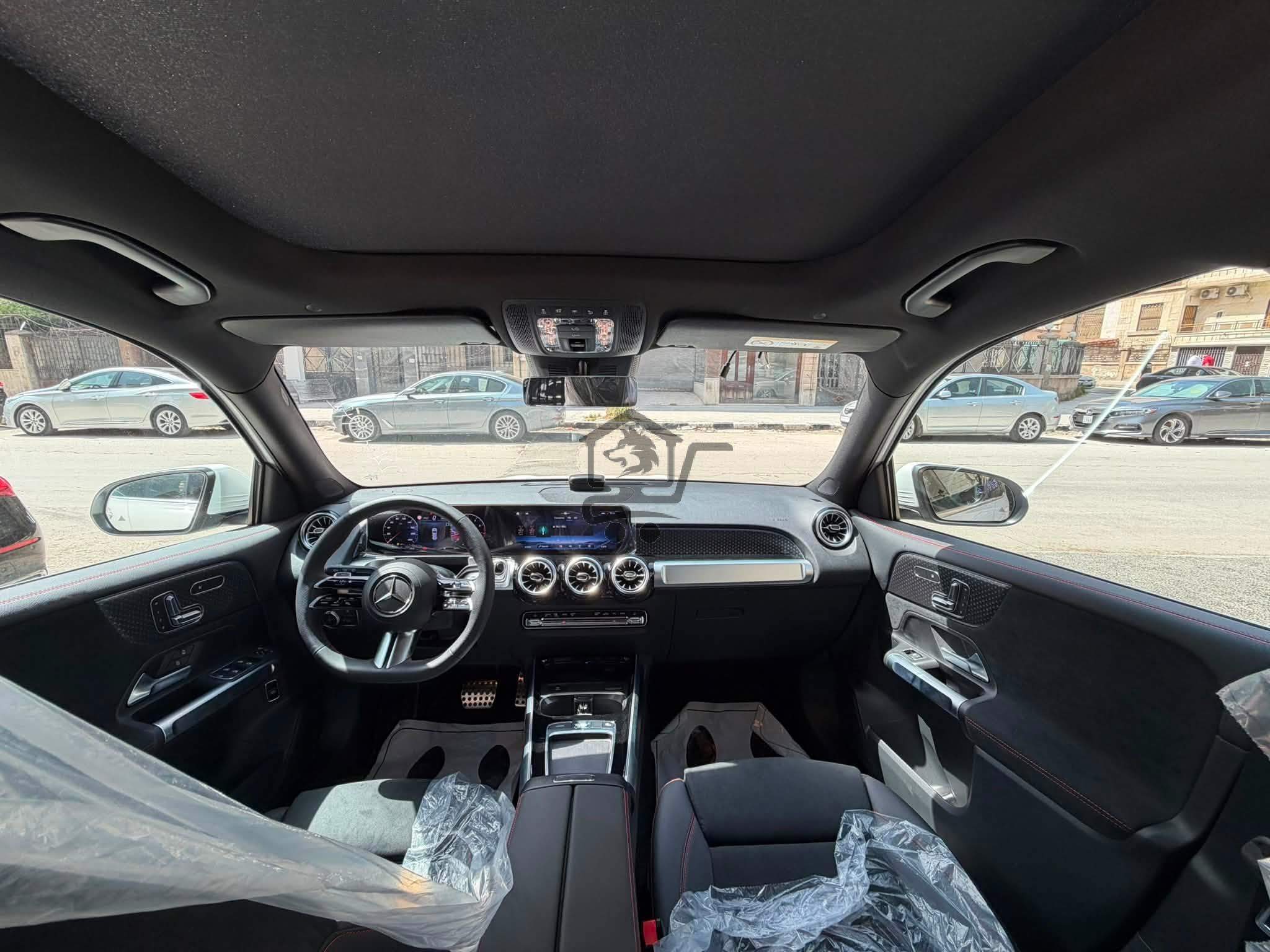 Mercedes-Benz GLB 250 2025 - الصورة 8