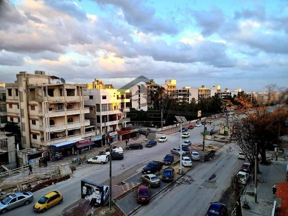 منزل بإكساء جيد - الصورة 1