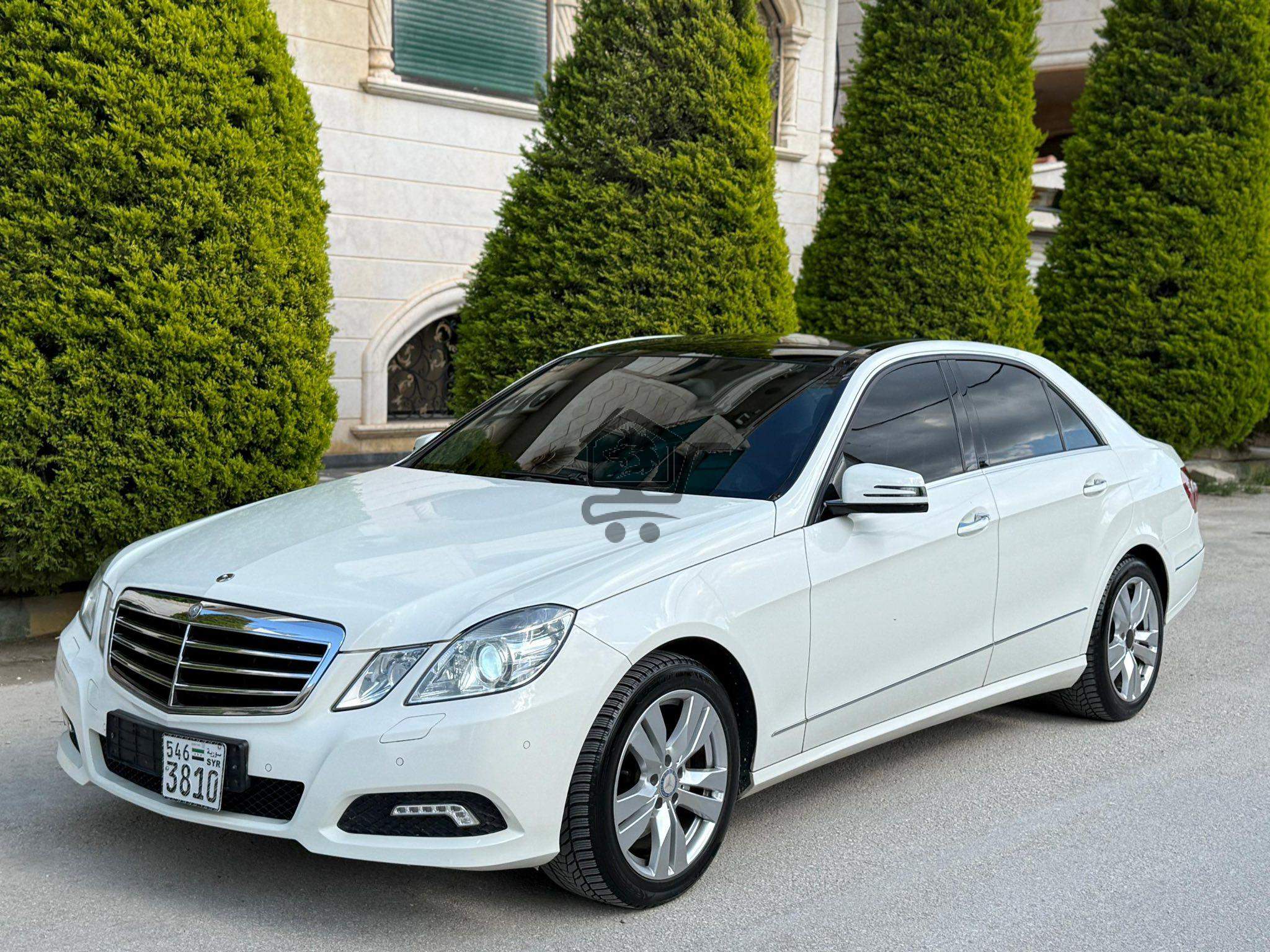 Mercedes-Benz E350 2011 - الصورة 3