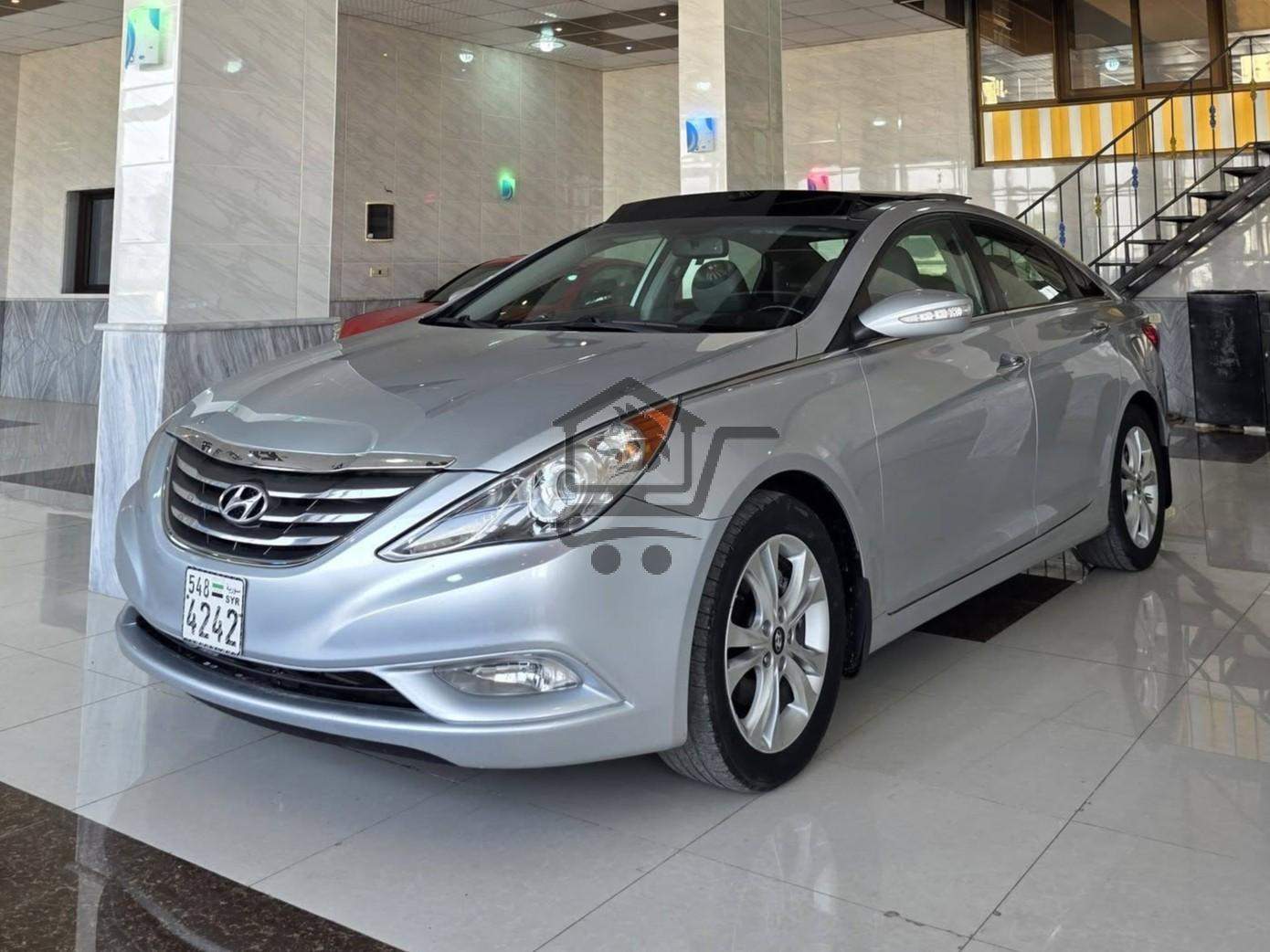 Hyundai Sonata 2012 - الصورة 1
