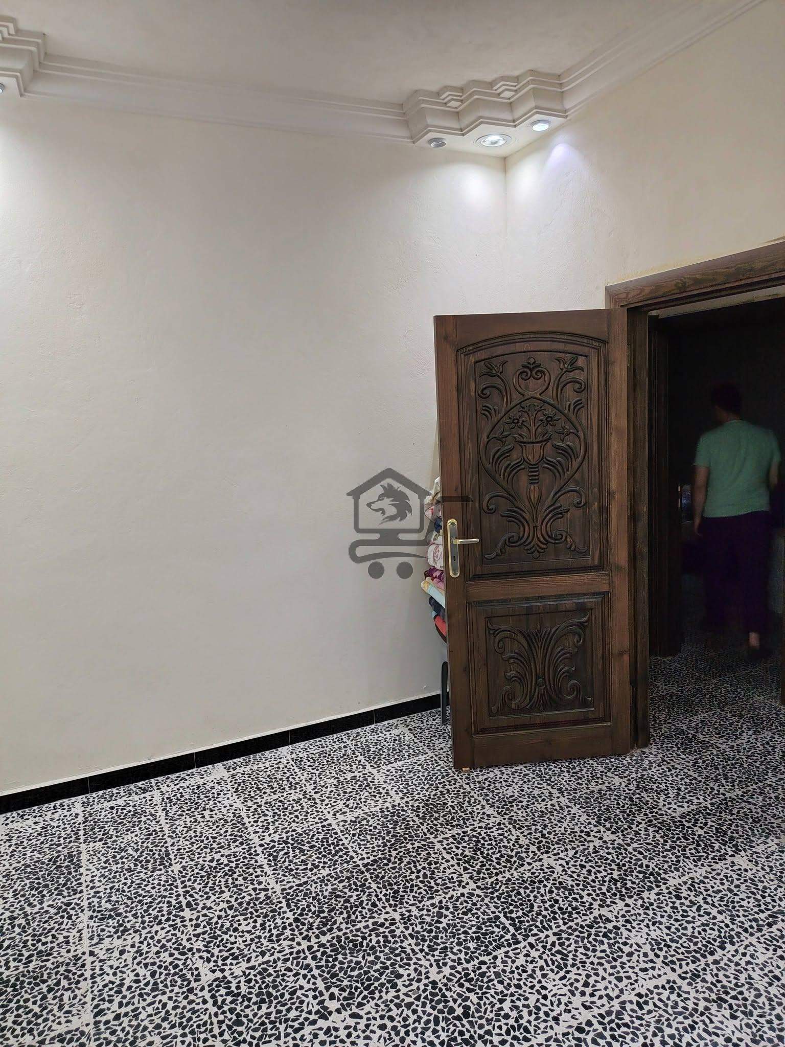 شقة مميزة للبيع - الصورة 2