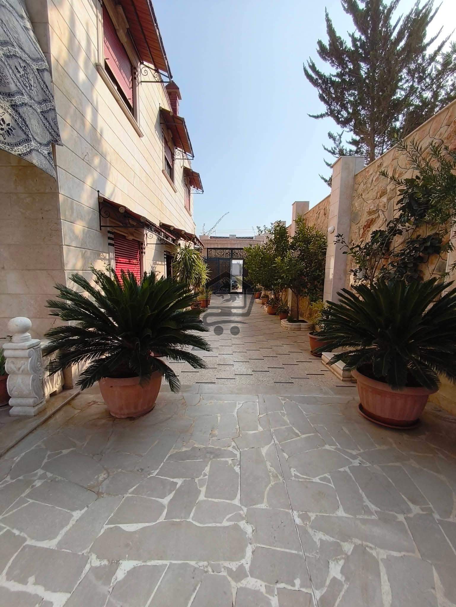 فيلا بإكساء سوبر _حماة - الصورة 1