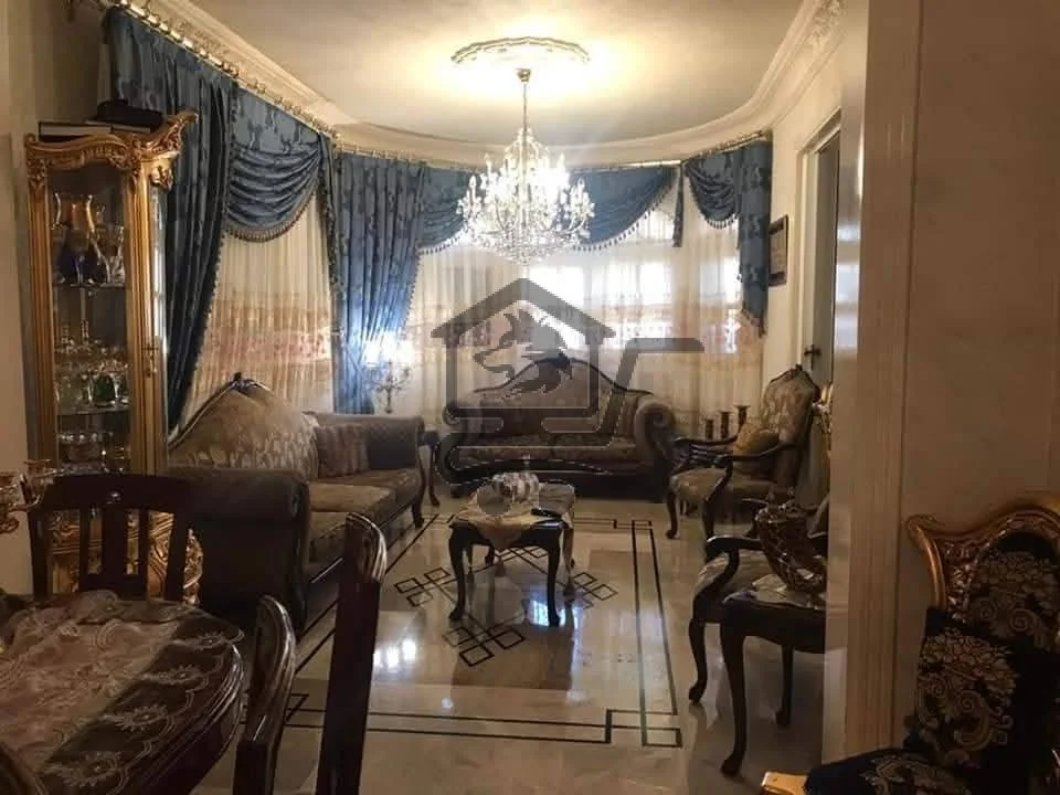 للبيع شقة سكنية فاخرة - الصورة 1