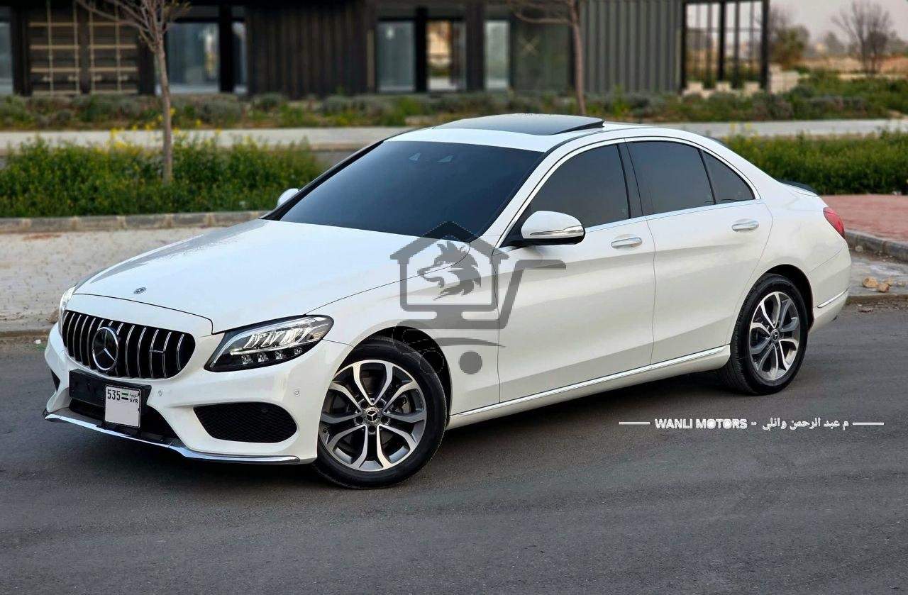 MERCEDES BENZ C300 - الصورة 1