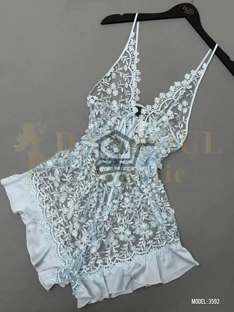 فستان السهرة من دعبول - الصورة 1