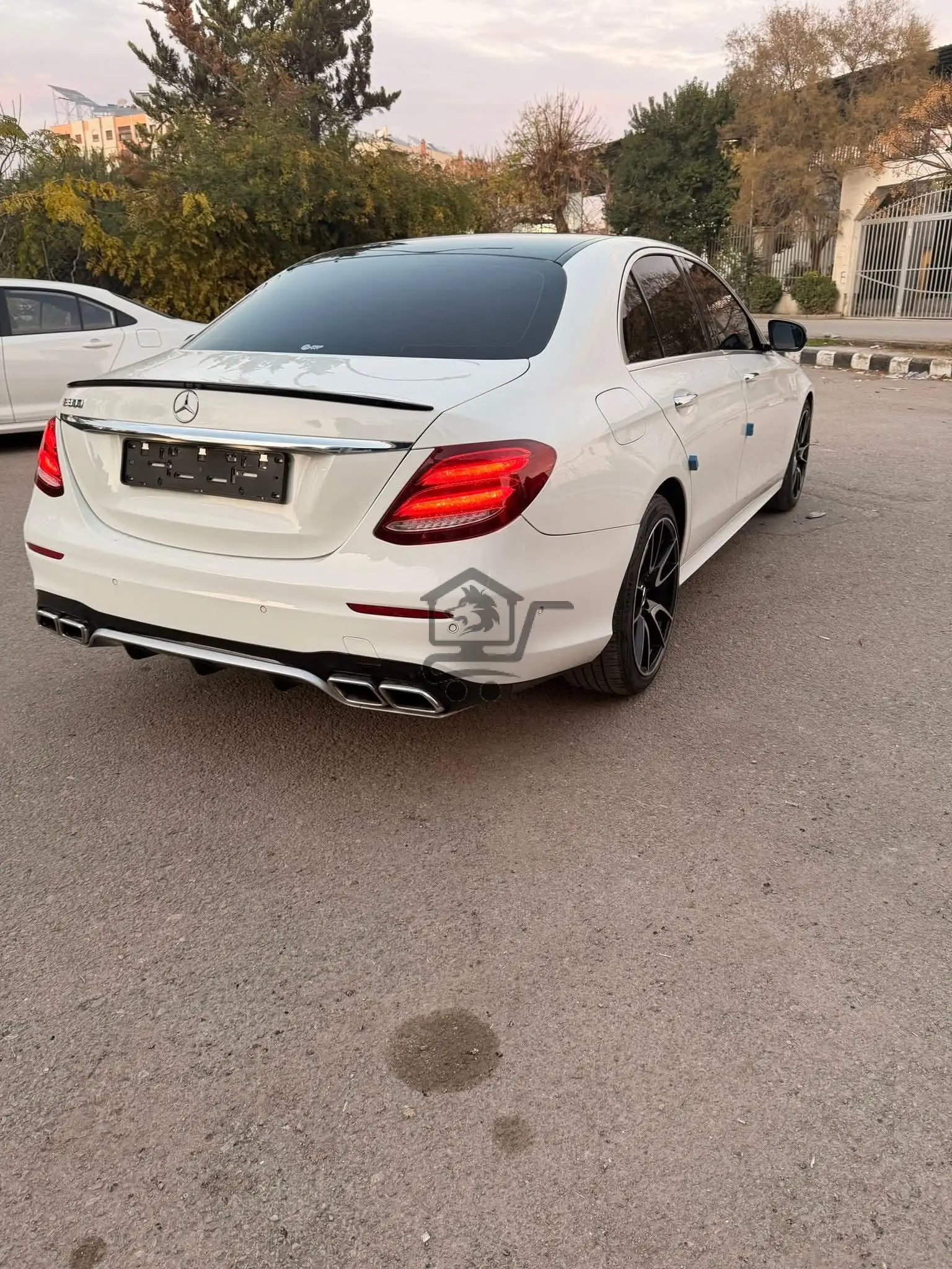 Mercedes E300 - الصورة 7